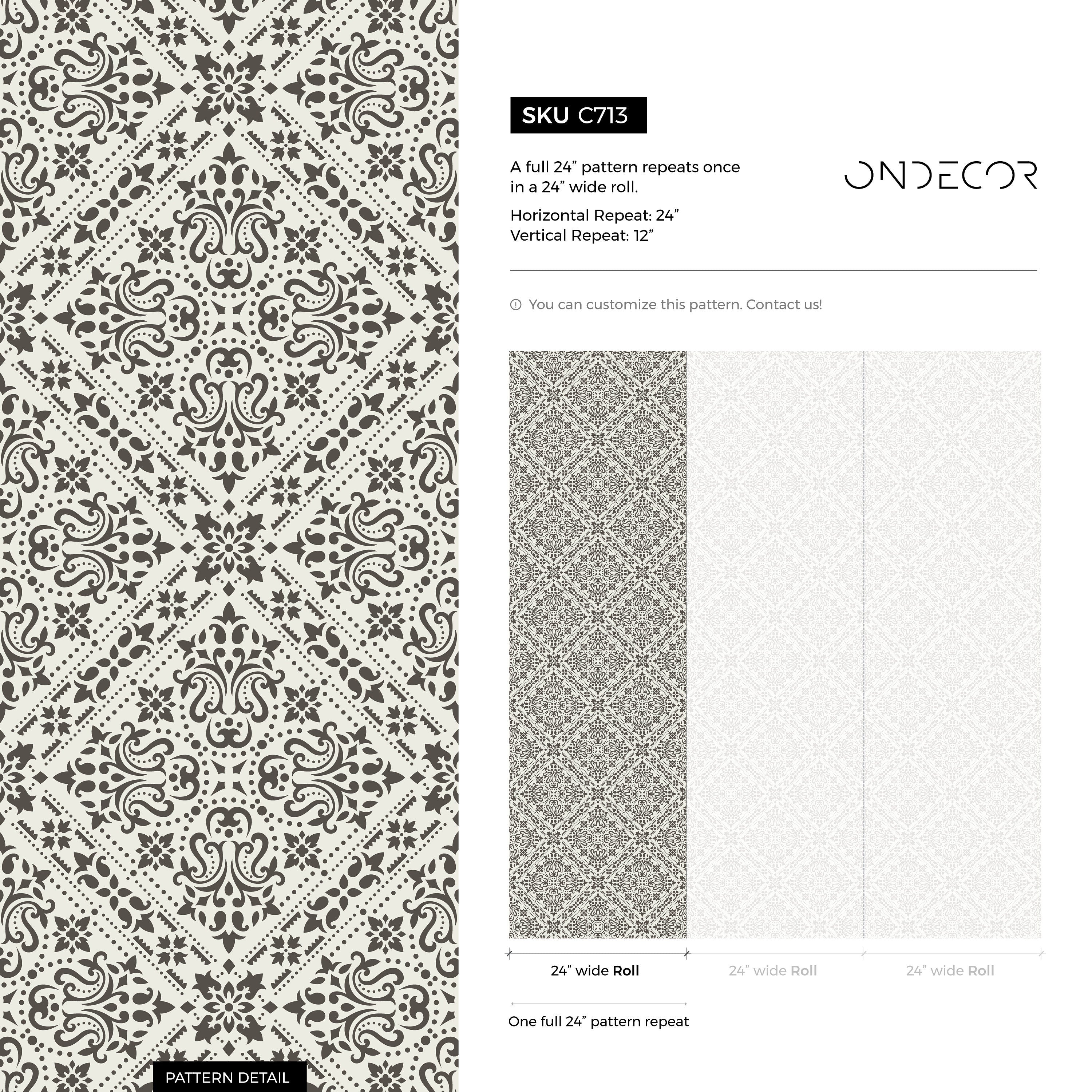 Tile Wallpaper With An Intricate Moroccan Motif In Black And White - C713