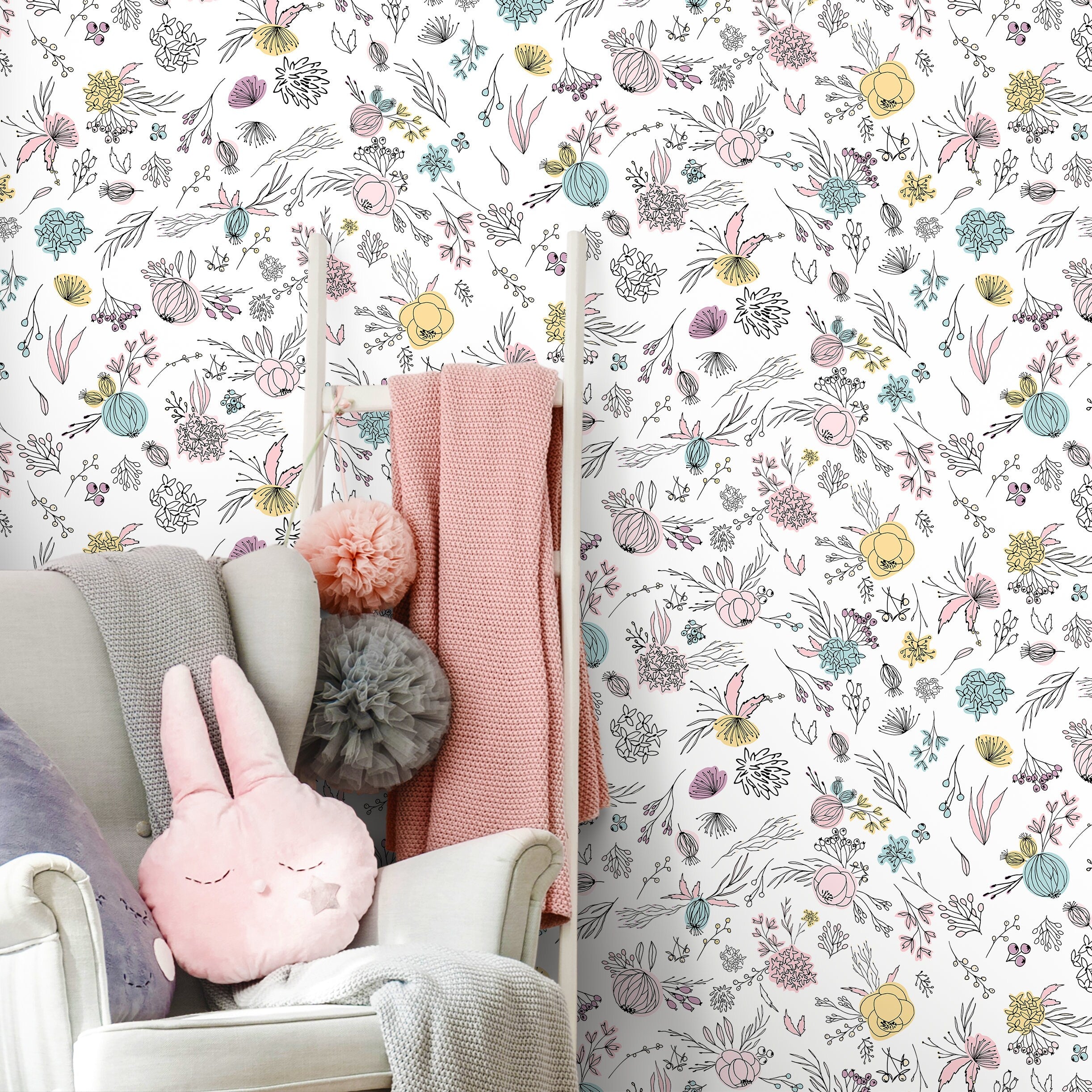 Floral Wallpaper With Hand-drawn Blooms In Pink, Blue, And Yellow - A890