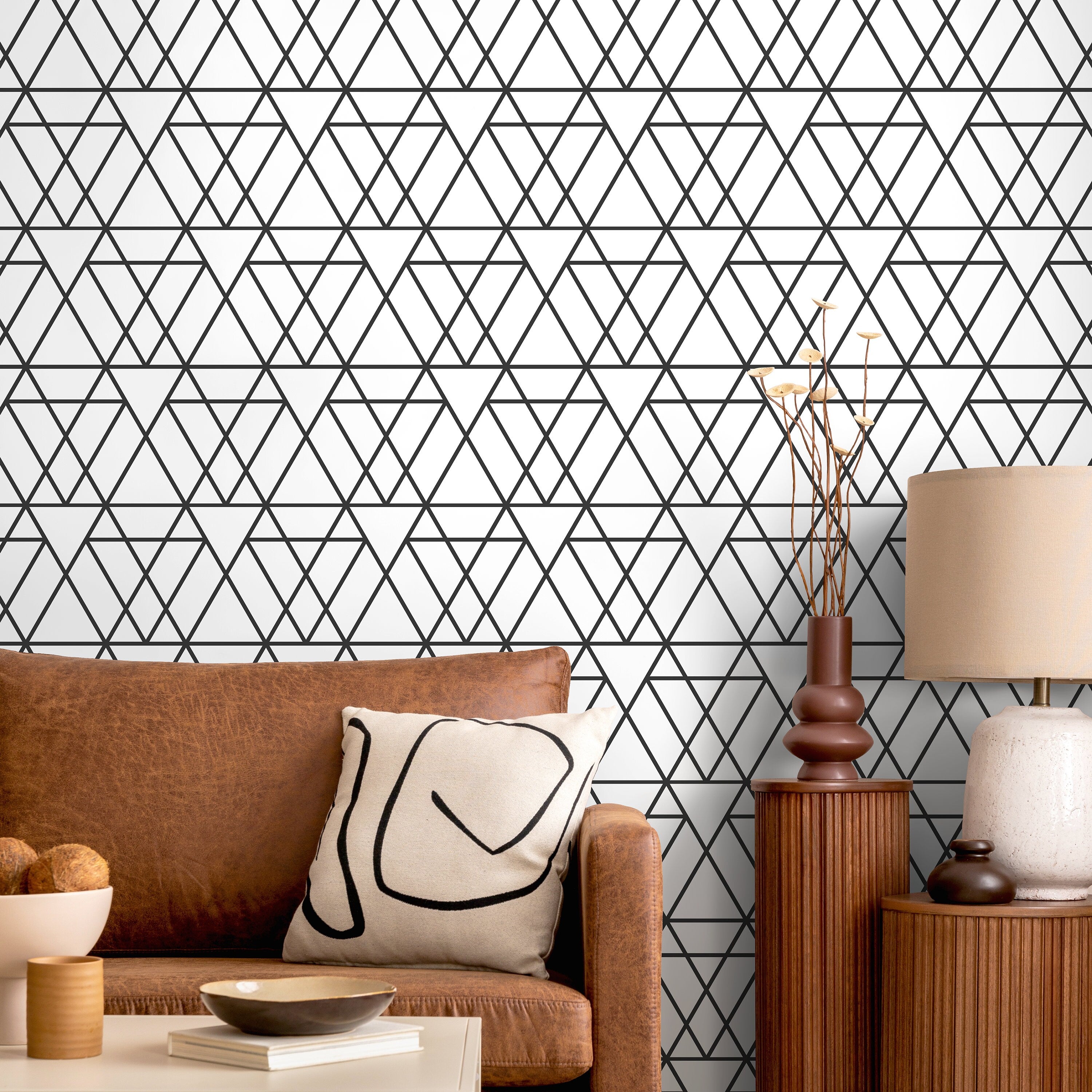 Geometric Wallpaper With An Interlocking Triangle Motif In Black And Light Gray - D942