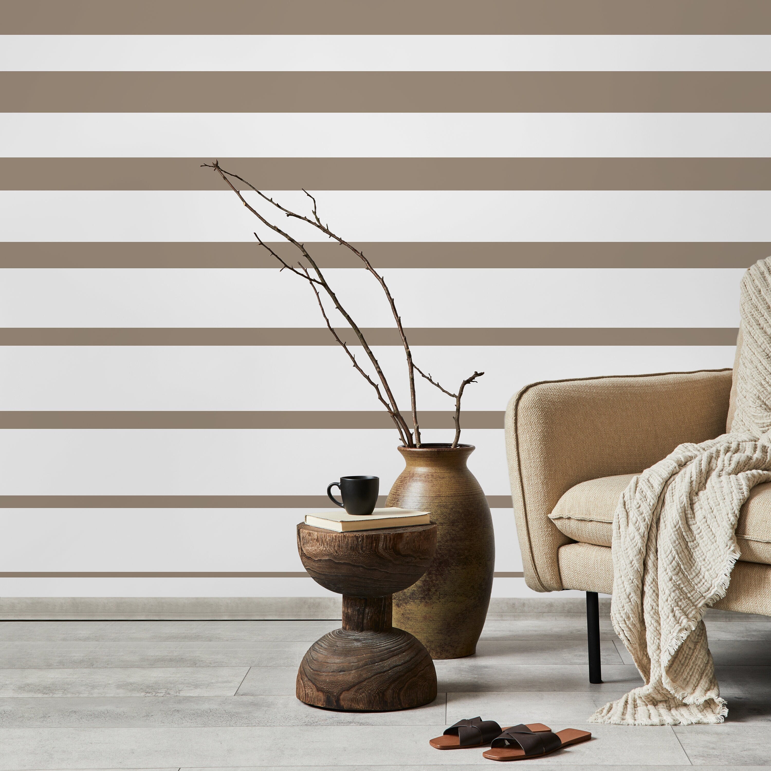 Striped Wallpaper With Bold Horizontal Stripes In Beige And White - D727