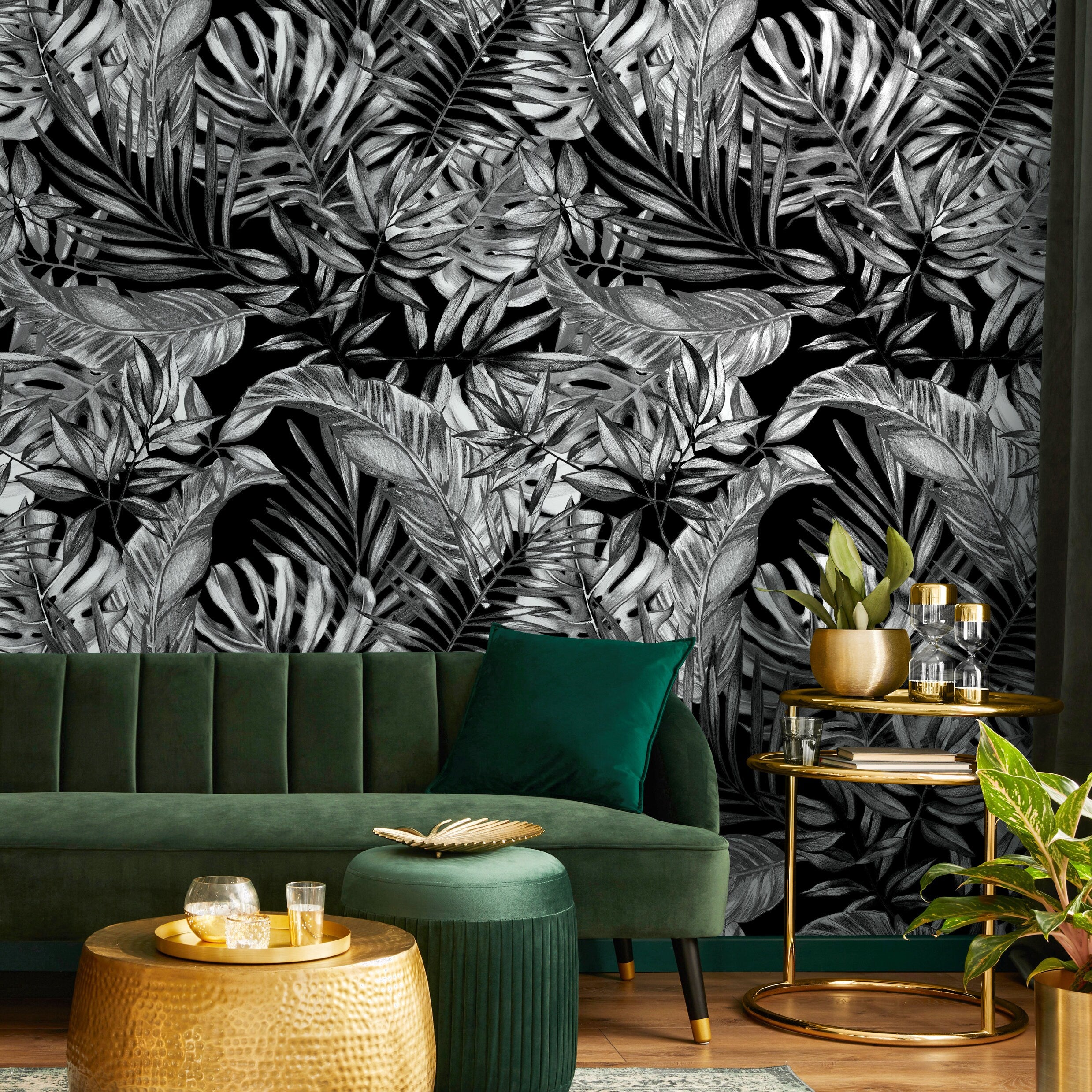 Tropical Wallpaper With A Hand-drawn Jungle Motif In Black And White - A161