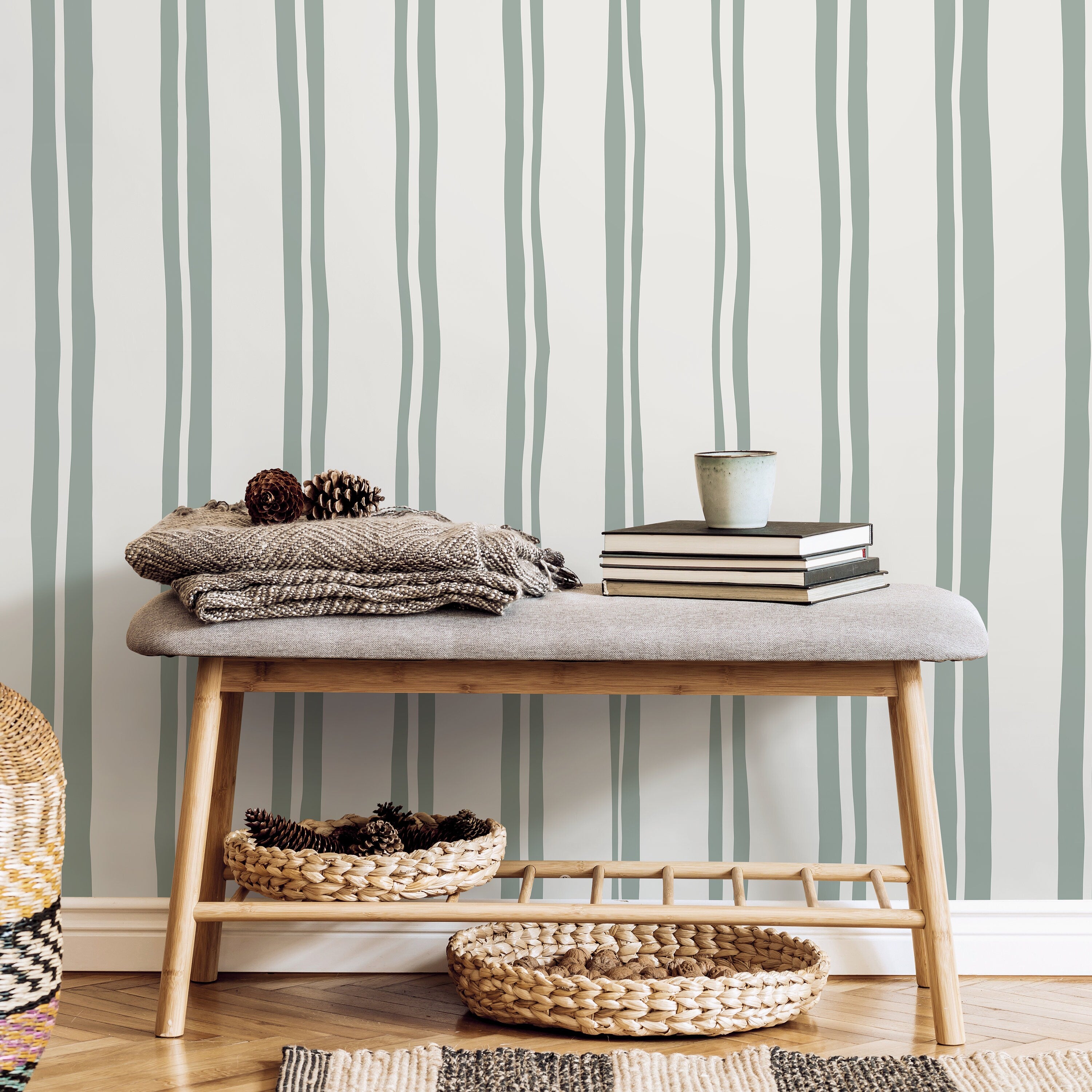 Striped Wallpaper With Wavy Lines In Light Green And Light Gray - D764