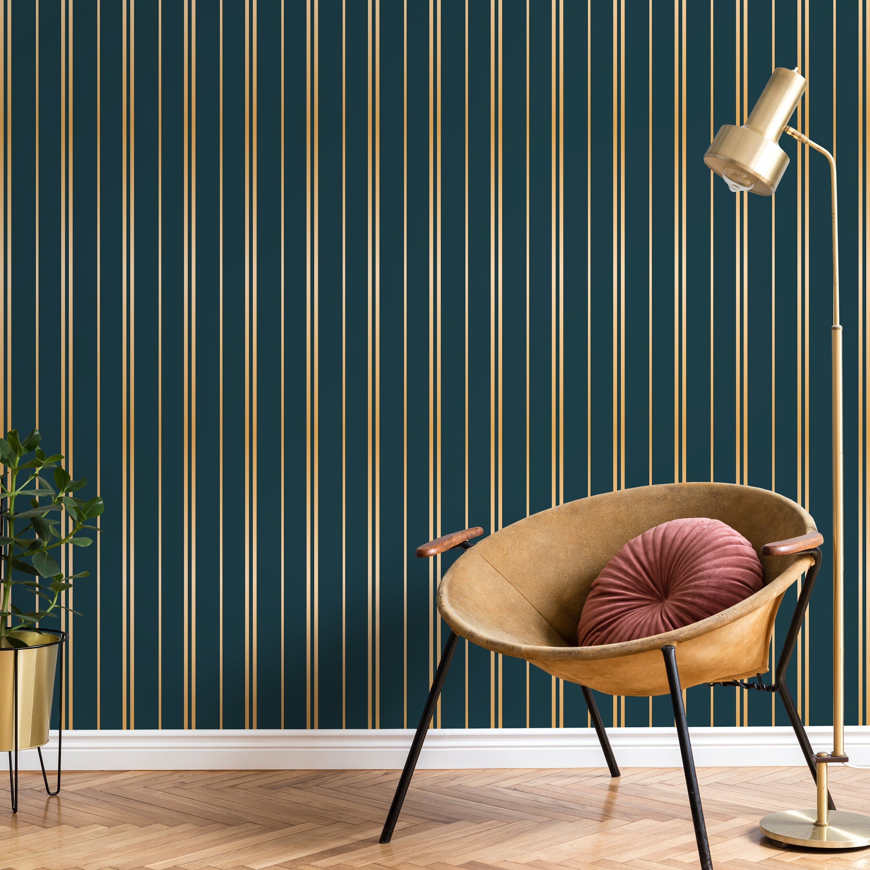 Art Deco Wallpaper With An Elegant Striped Motif In Green And Gold - D770