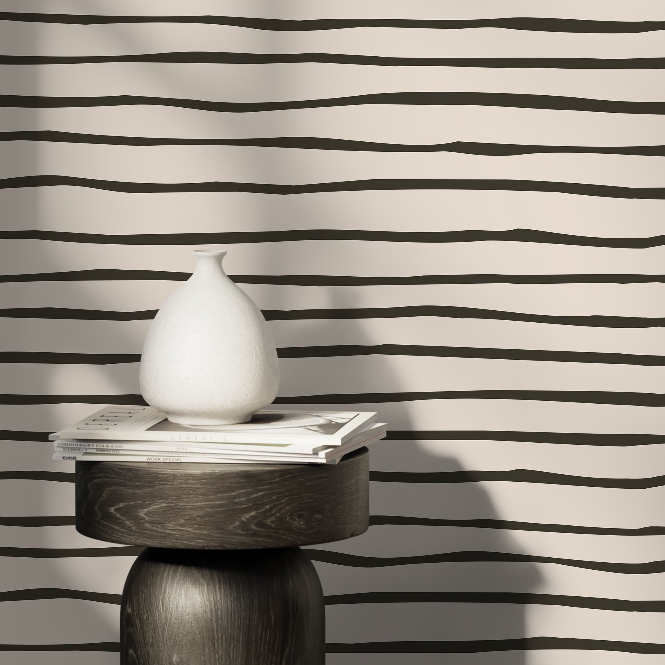 Striped Wallpaper With Wavy Hand-drawn Lines In Black And Beige - D777