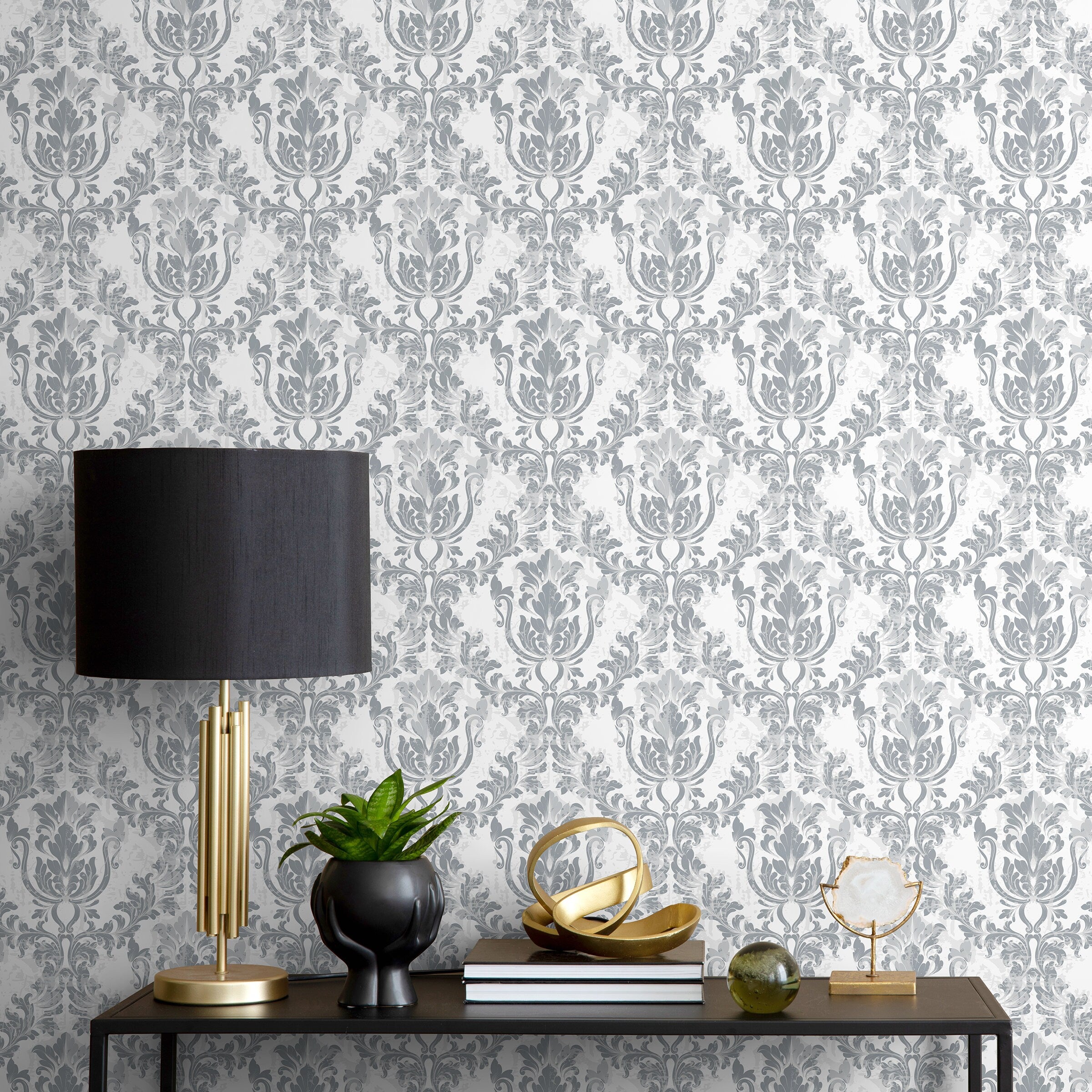 Damask Wallpaper With A Vintage Scroll Motif In Grey And White - D949