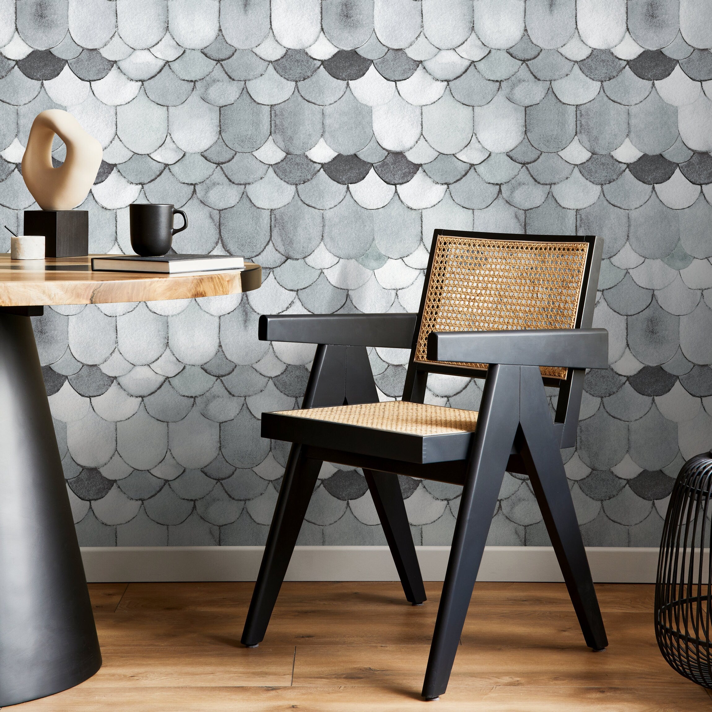 Scallop Wallpaper With A Watercolor Fish Scale Motif In Gray And Charcoal - X077
