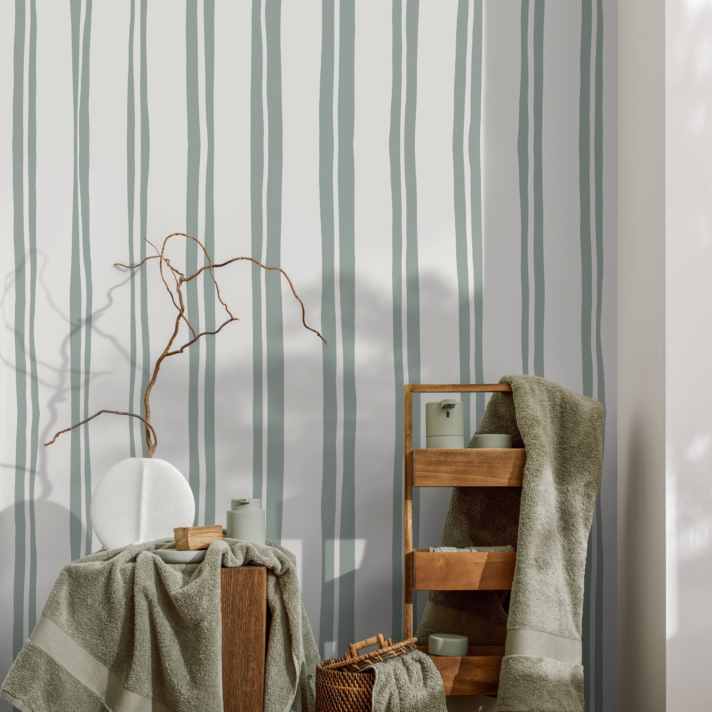 Striped Wallpaper With Wavy Lines In Light Green And Light Gray - D764