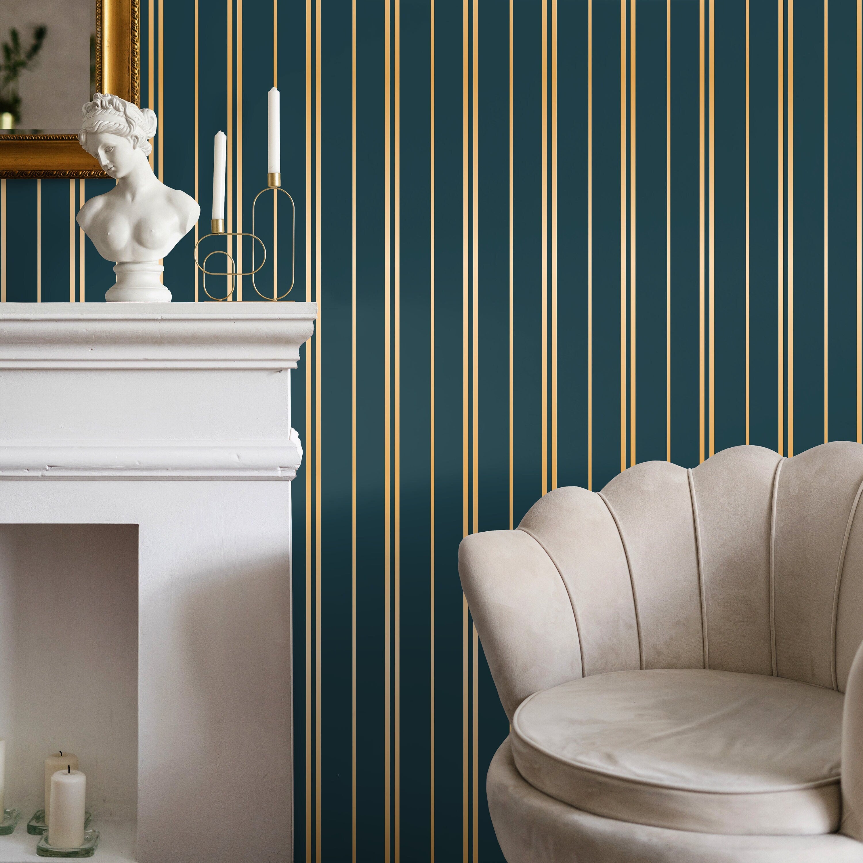 Art Deco Wallpaper With An Elegant Striped Motif In Green And Gold - D770