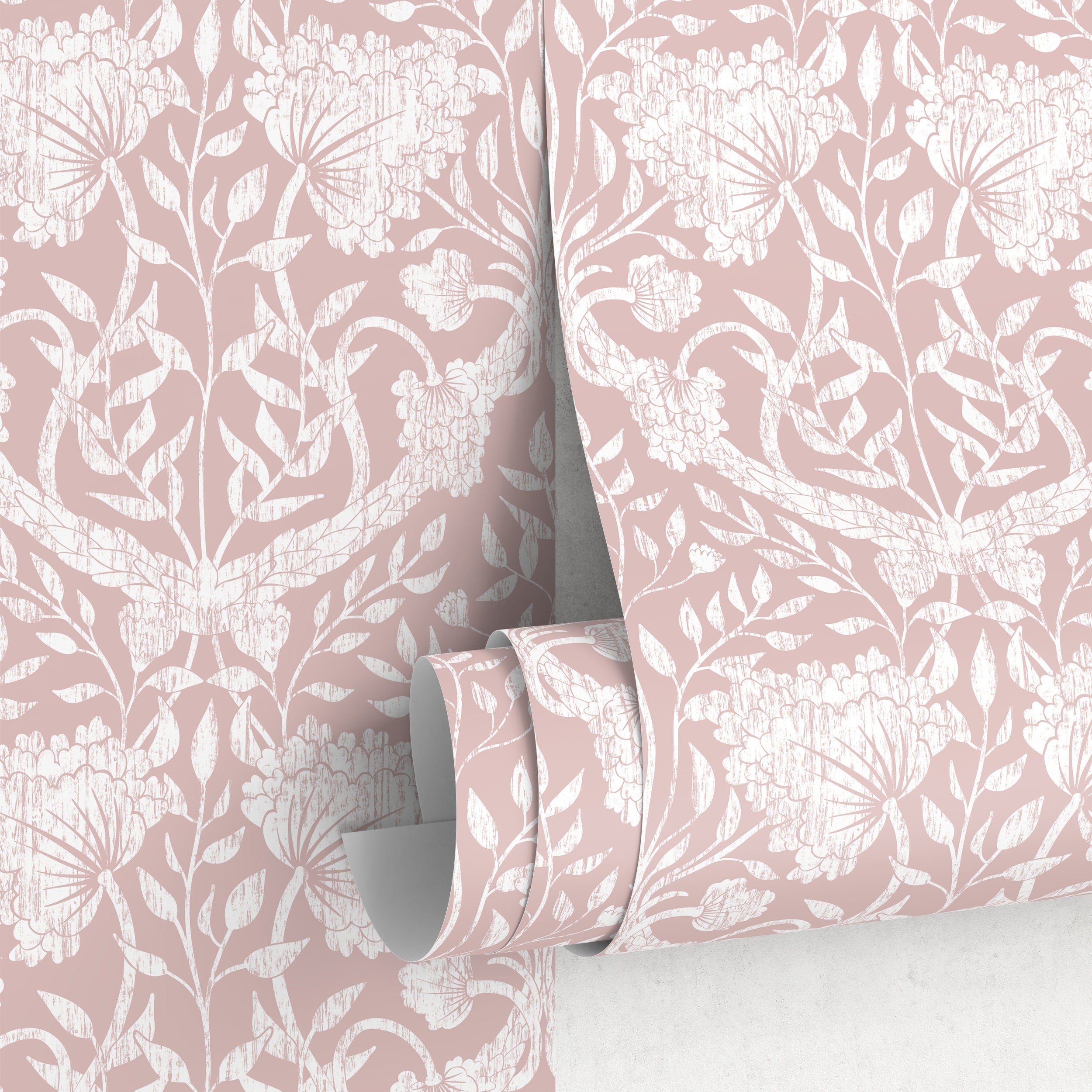 Damask Wallpaper With An Elegant Floral Motif In Pink And White - D950