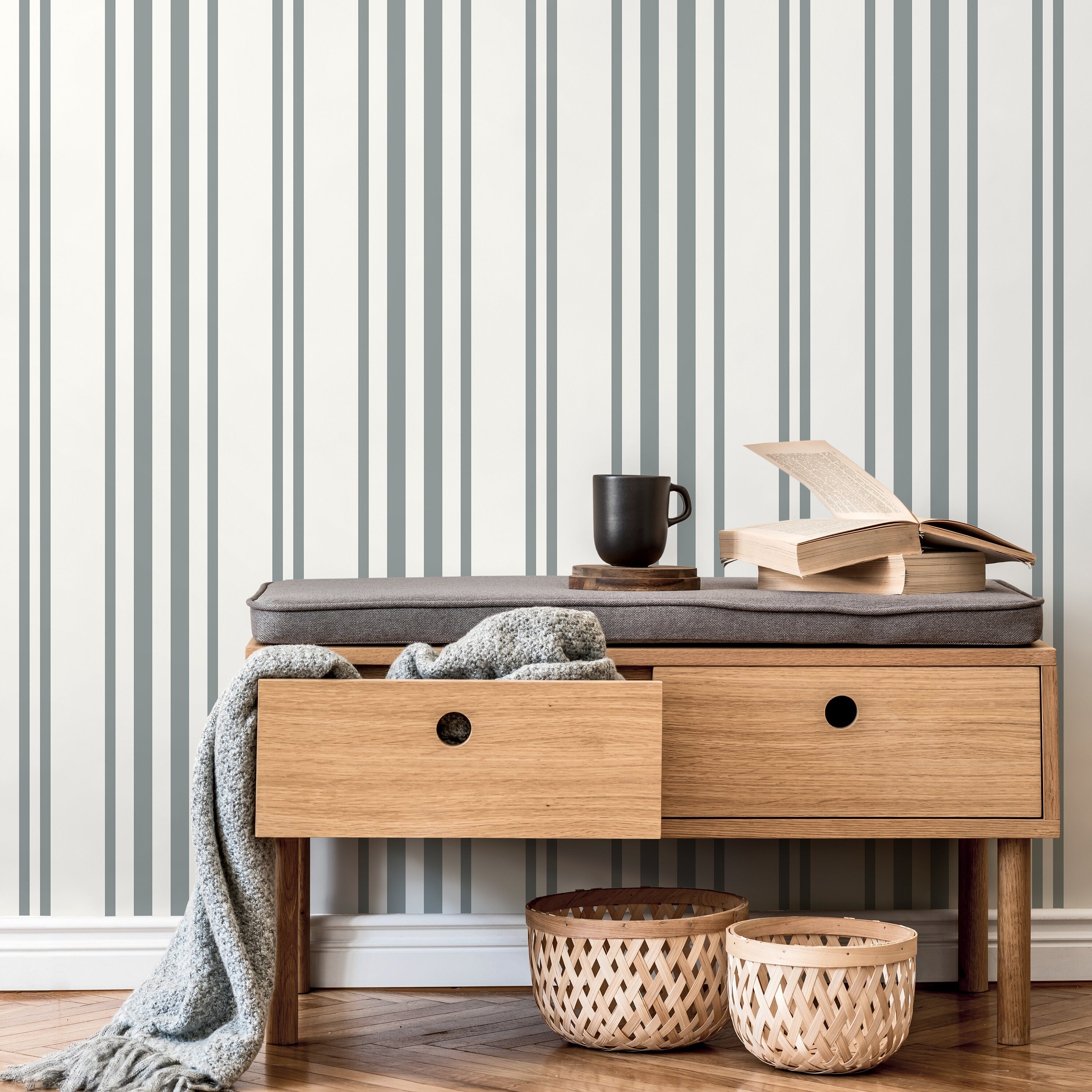 Striped Wallpaper Featuring Classic Vertical Lines In Grey And White - D785