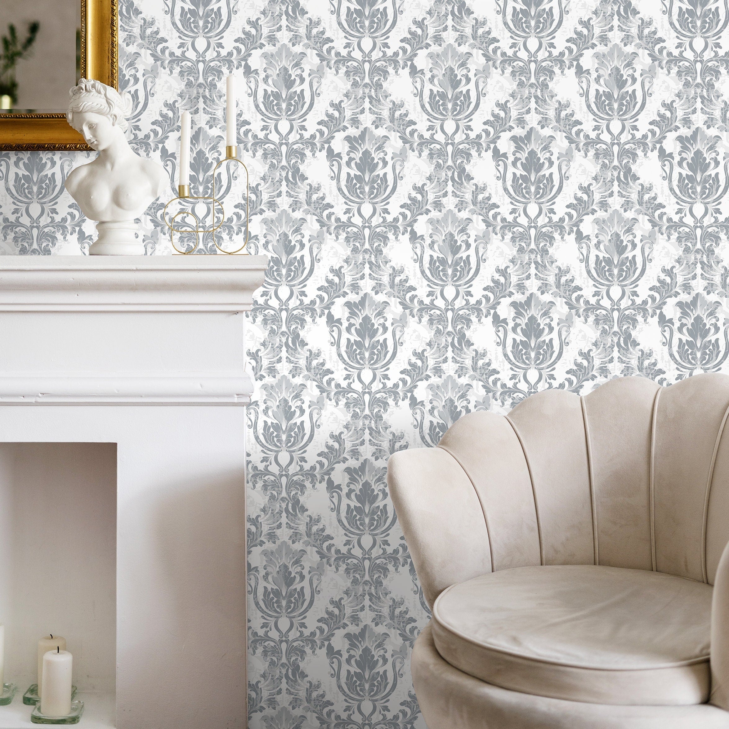 Damask Wallpaper With A Vintage Scroll Motif In Grey And White - D949