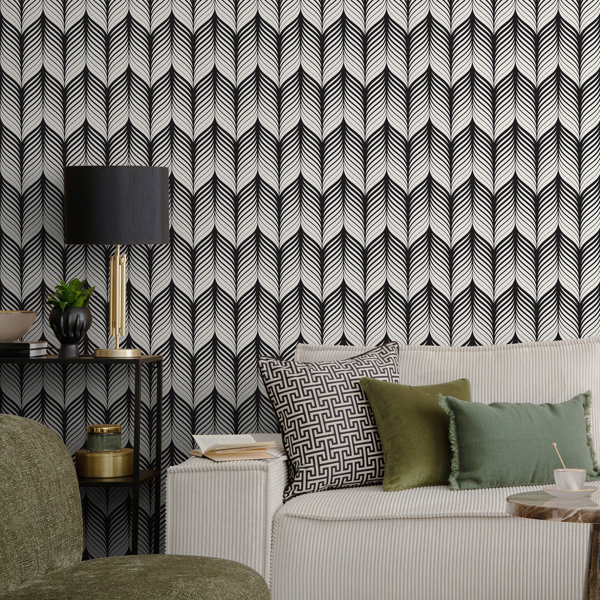 Art Deco Wallpaper With A Stylized Feather Motif In Black And White - D967