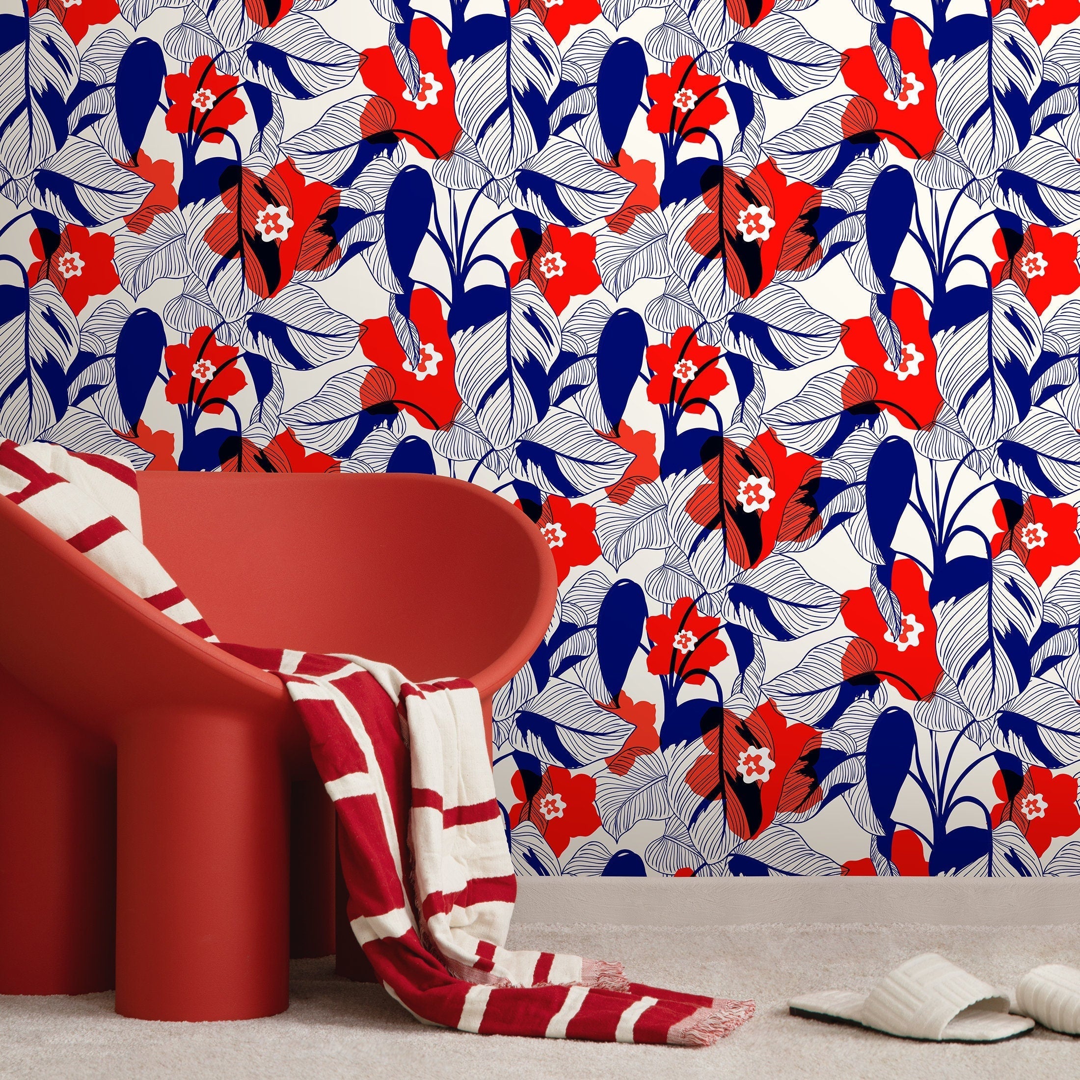 Floral Wallpaper Featuring Stylized Blooms In Red And Blue - A791