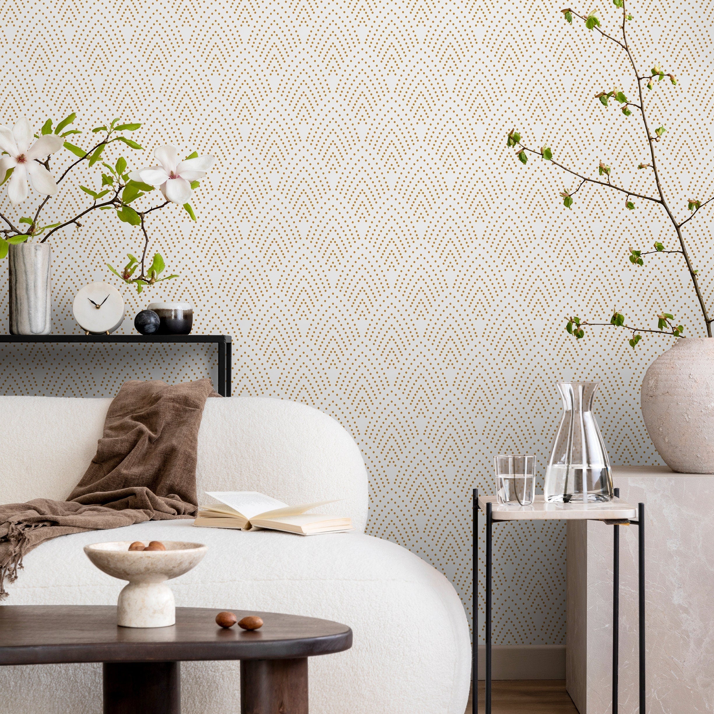 Geometric Wallpaper With A Dotted Arch Motif In Gold - A925