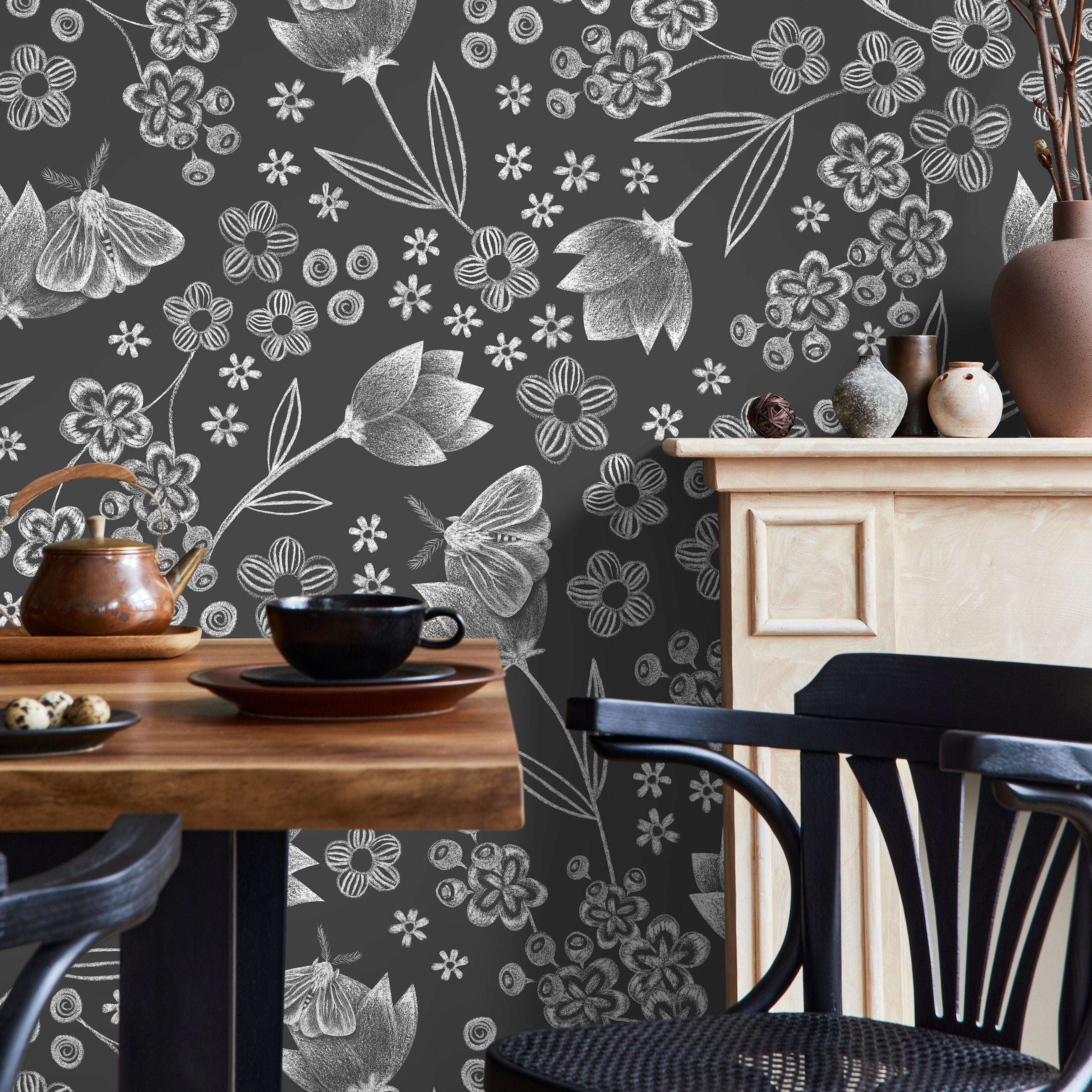 Botanical Wallpaper With Chalk-drawn Florals And Moths In Black And White - X086