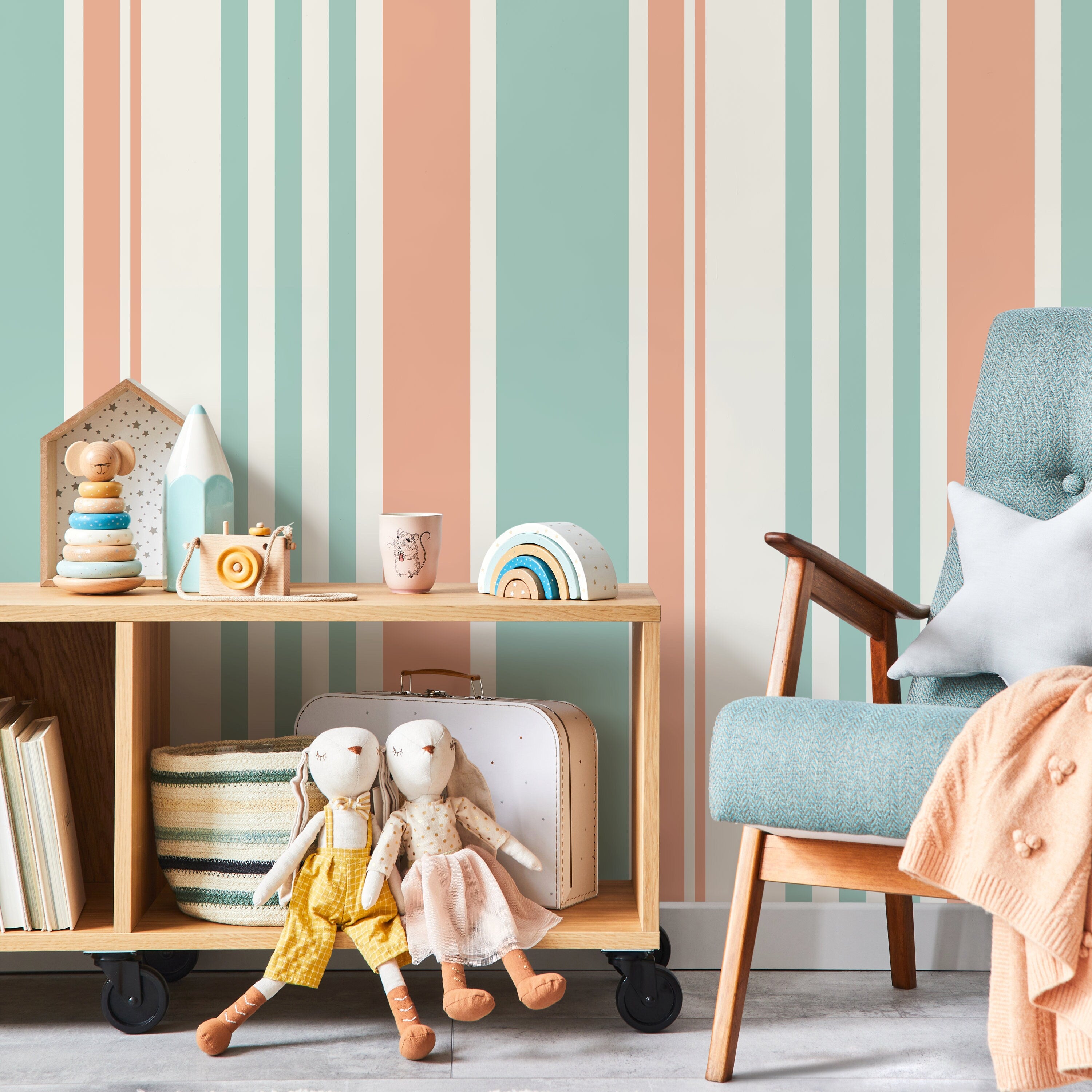 Striped Wallpaper With A Minimalist Design In Pink And Light Blue - D806