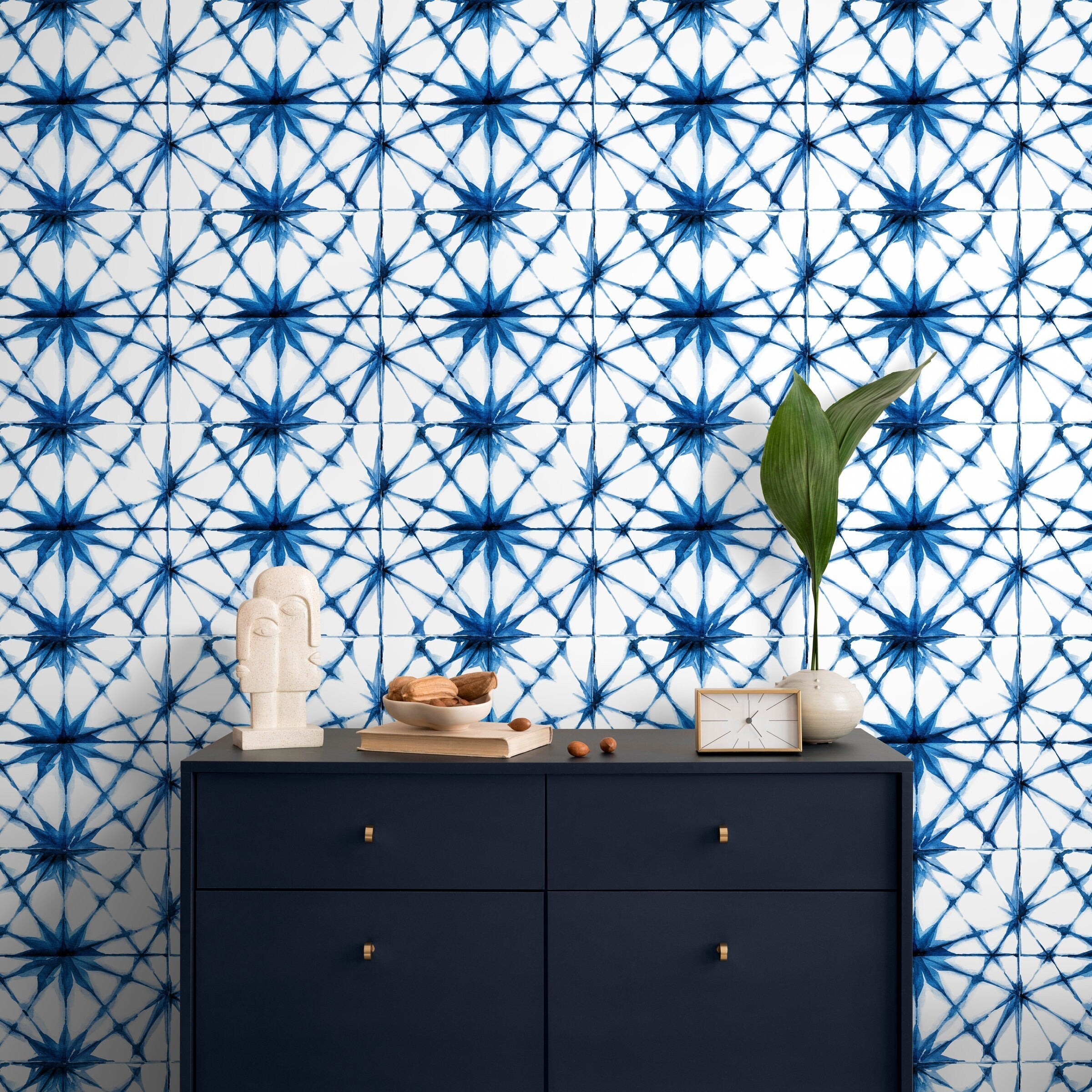 Geometric Wallpaper With A Shibori Starburst Motif In Blue - A175