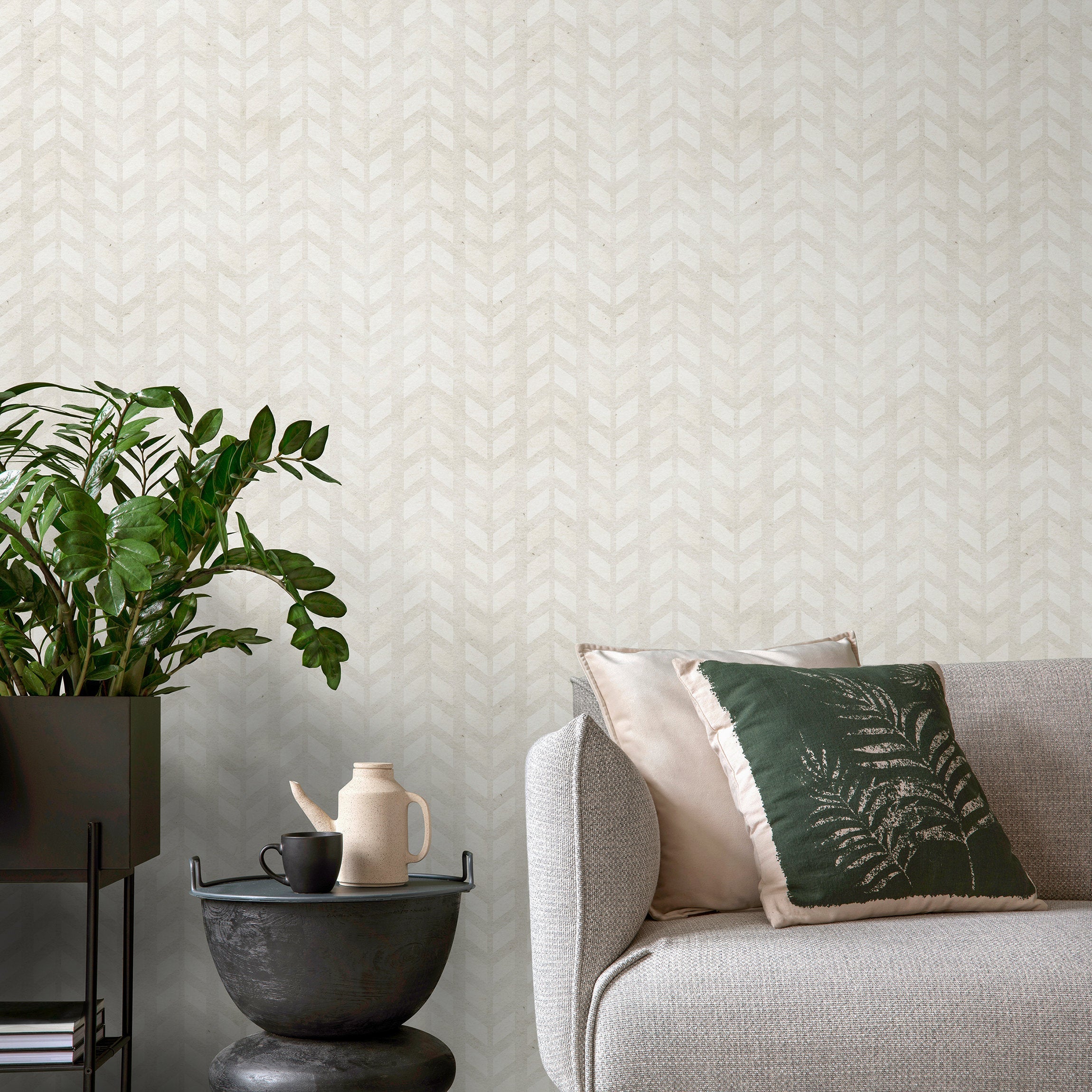 Geometric Wallpaper With A Subtle Chevron Motif In Beige And Off-white - A293