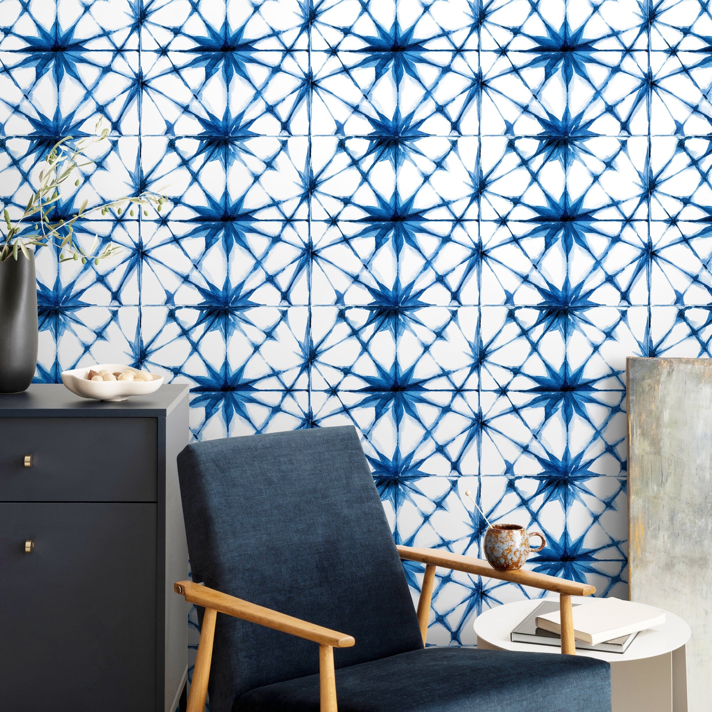 Geometric Wallpaper With A Shibori Starburst Motif In Blue - A175