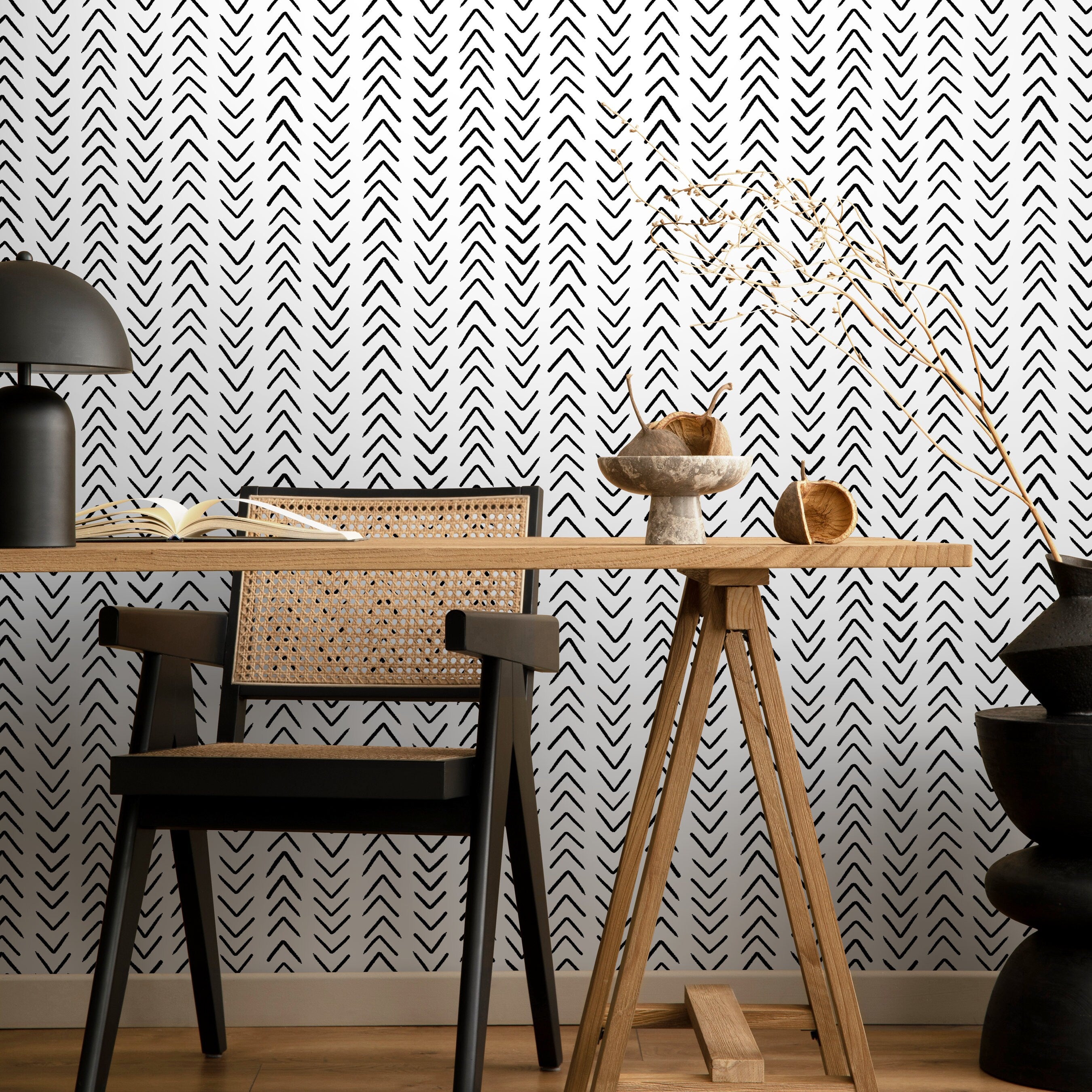 Herringbone Wallpaper With A Hand-drawn Chevron Motif In Black And White - A583