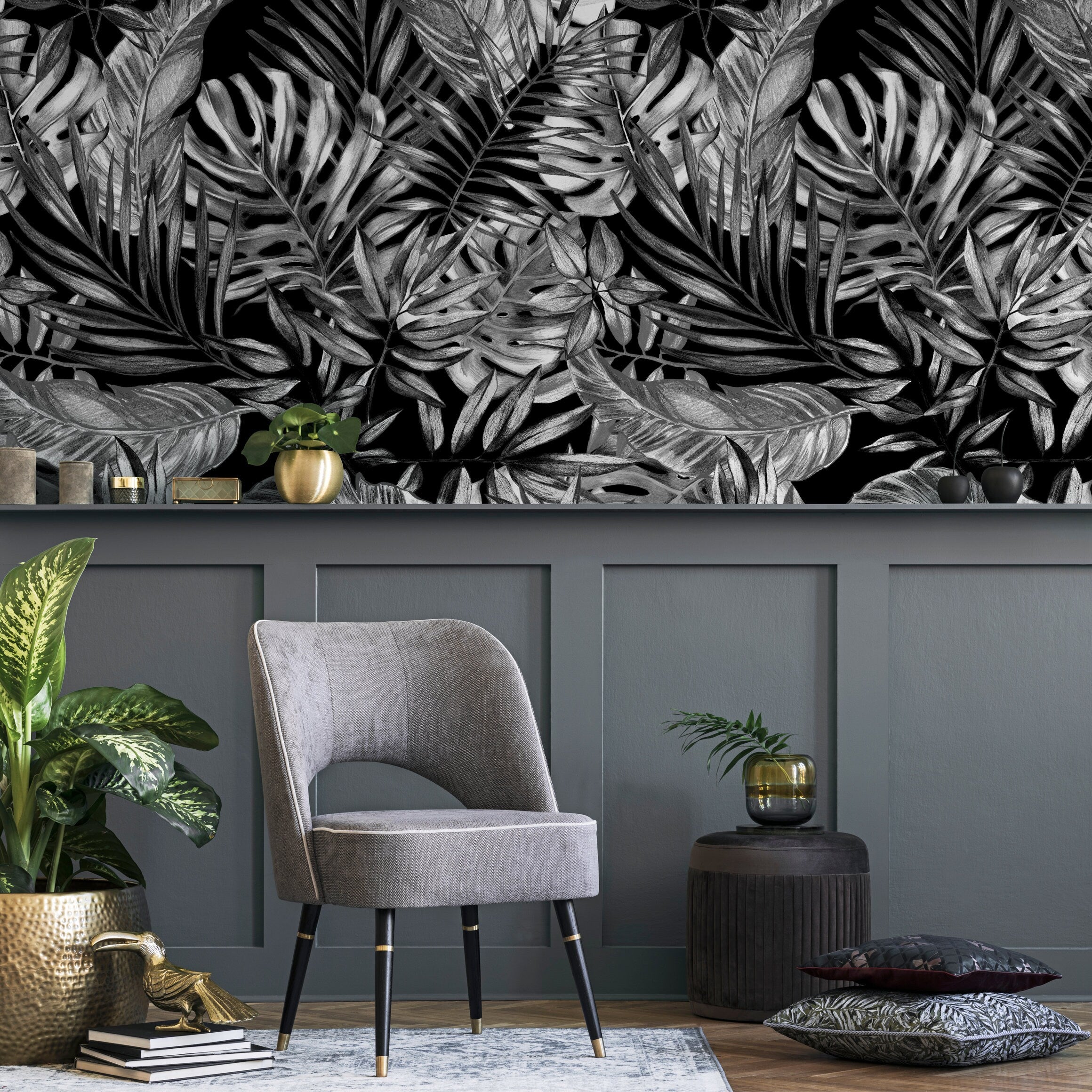 Tropical Wallpaper With A Hand-drawn Jungle Motif In Black And White - A161