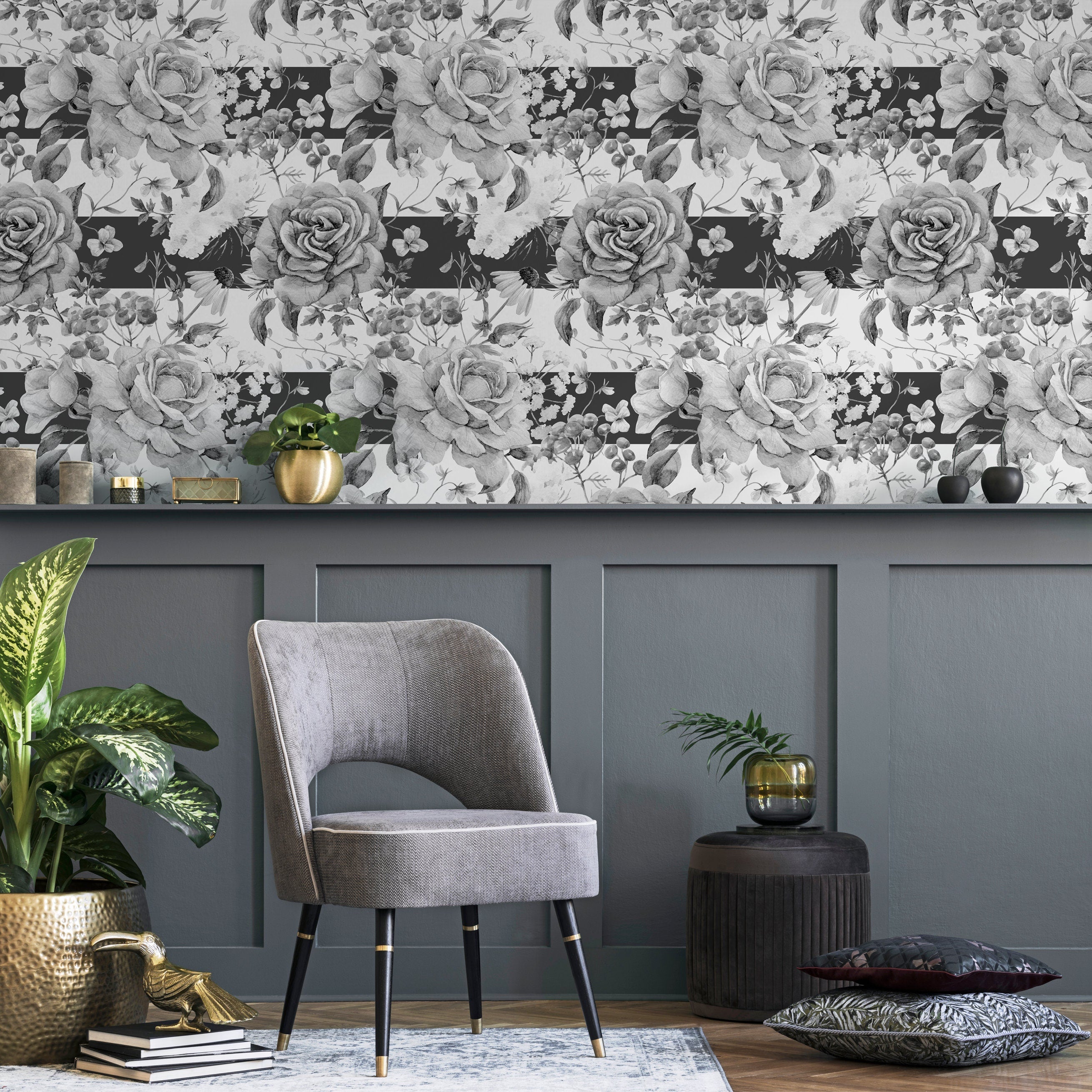 Floral Wallpaper With Roses And Modern Stripes In Black And White - A461