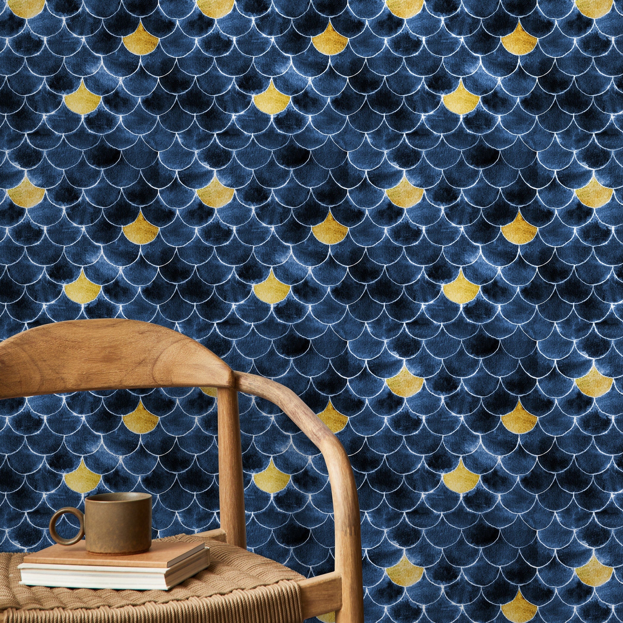 Scallop Wallpaper With A Watercolor Fish Scale Motif In Blue, Gold, And White - X091