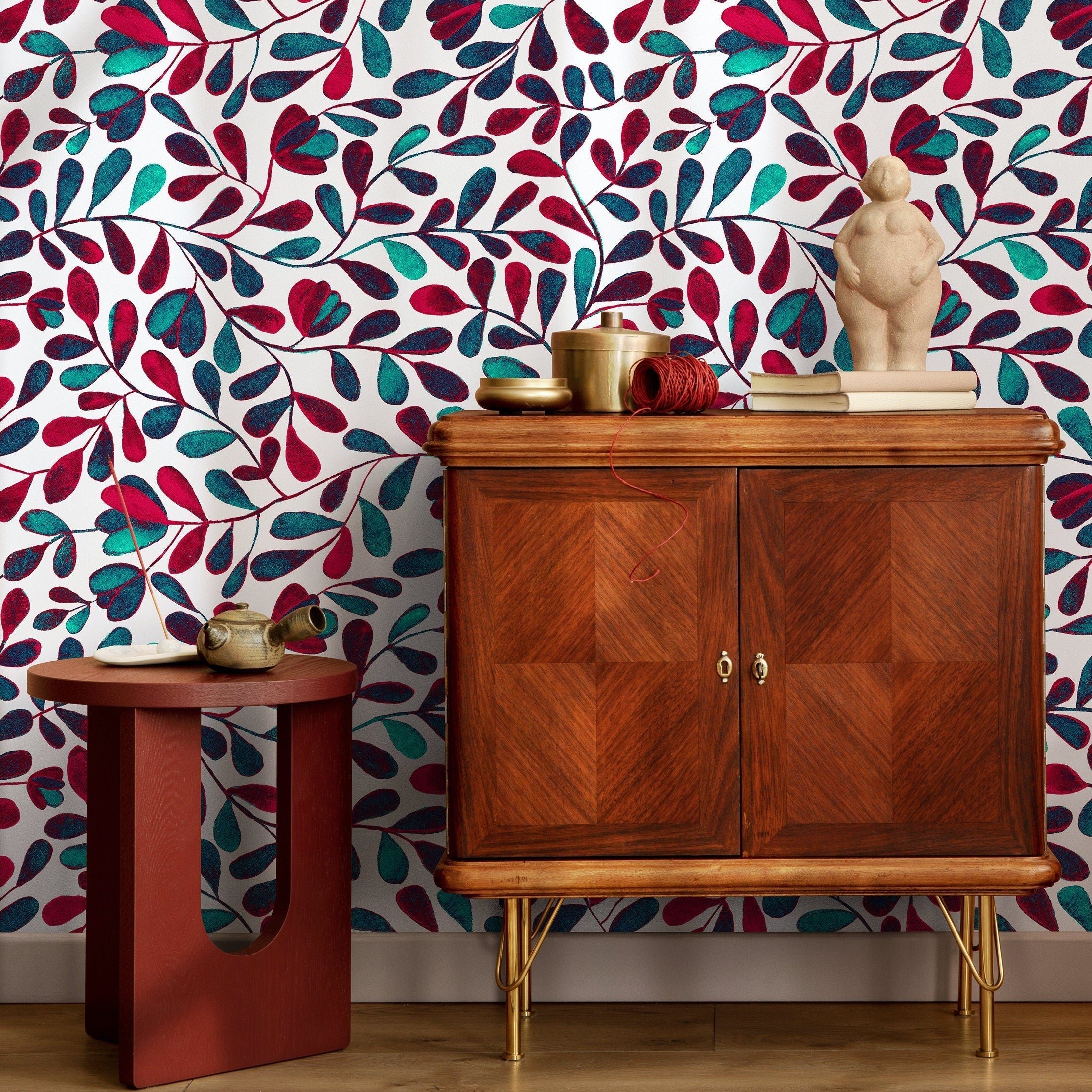 Botanical Wallpaper With Stylized Vines In Red, Teal, And Navy Blue - B430