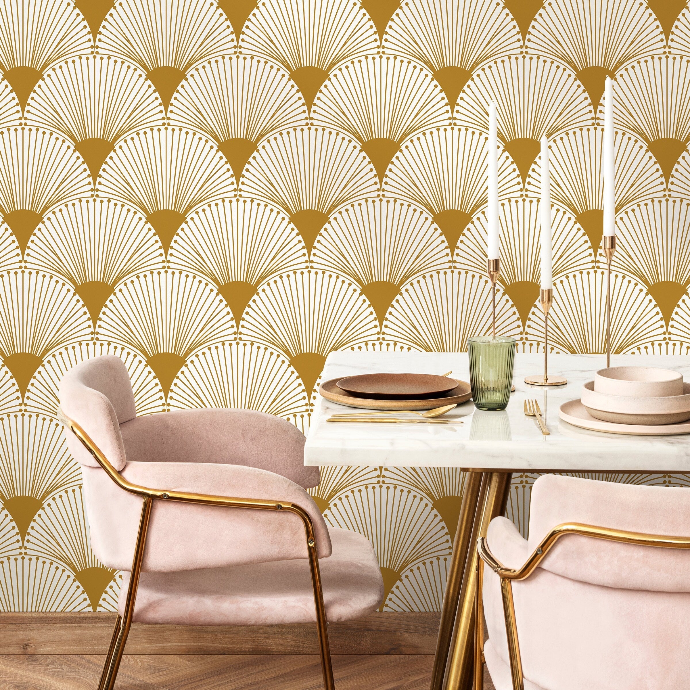 Art Deco Wallpaper With A Geometric Fan Motif In Gold - B937