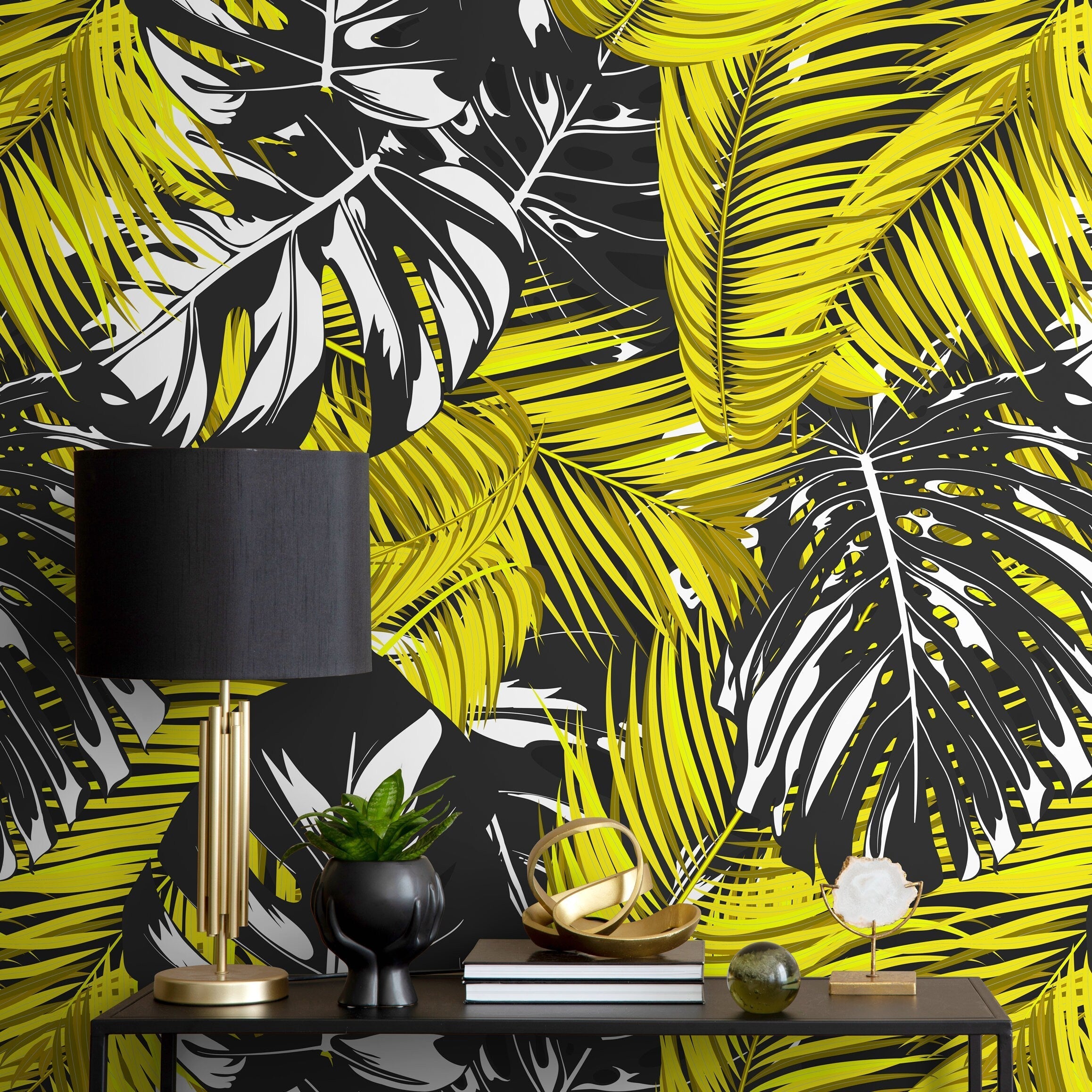 Tropical Wallpaper Featuring Bold Leaves In Yellow, Black, And White - B139