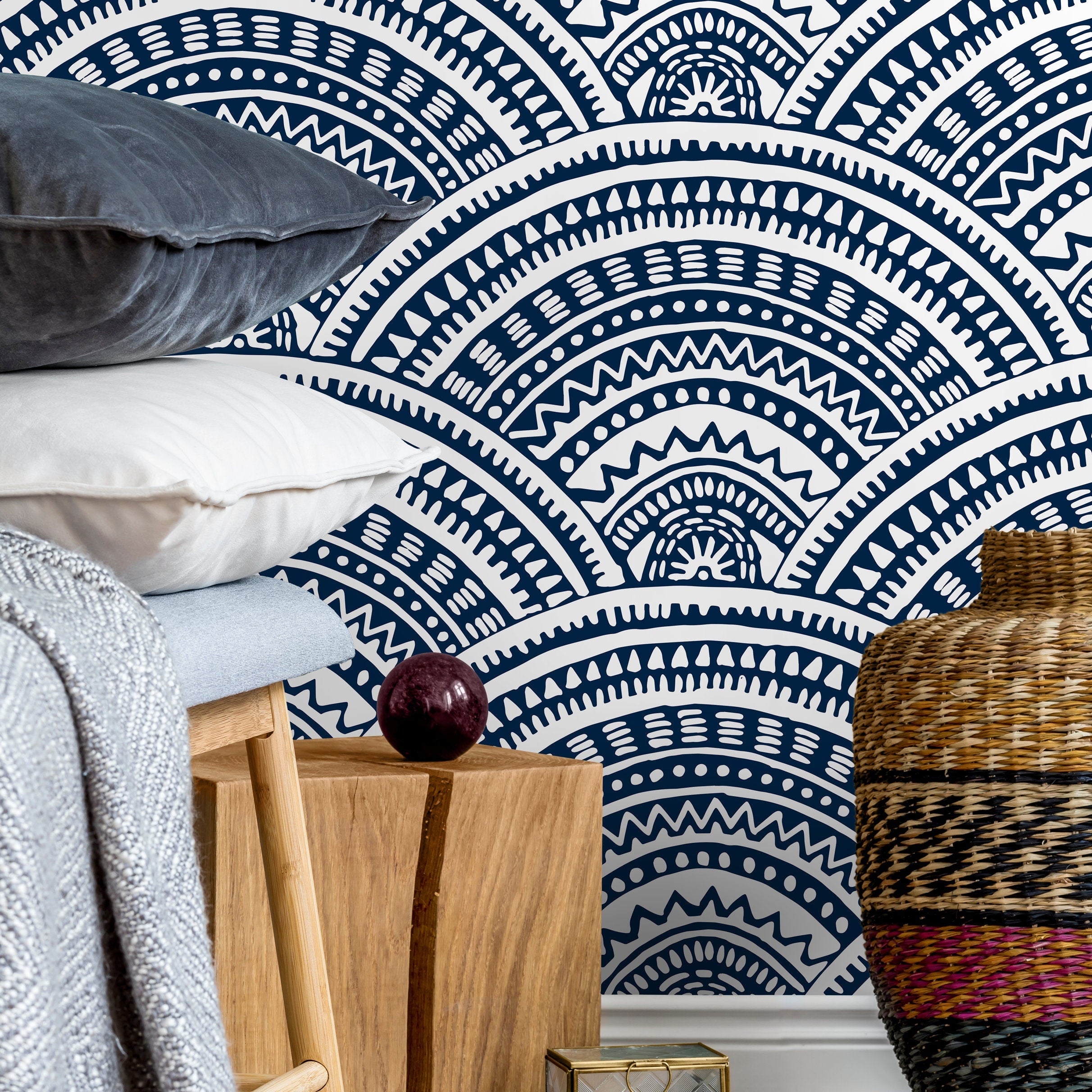 Geometric Wallpaper With A Tribal Arch Motif In Navy Blue And White - B981
