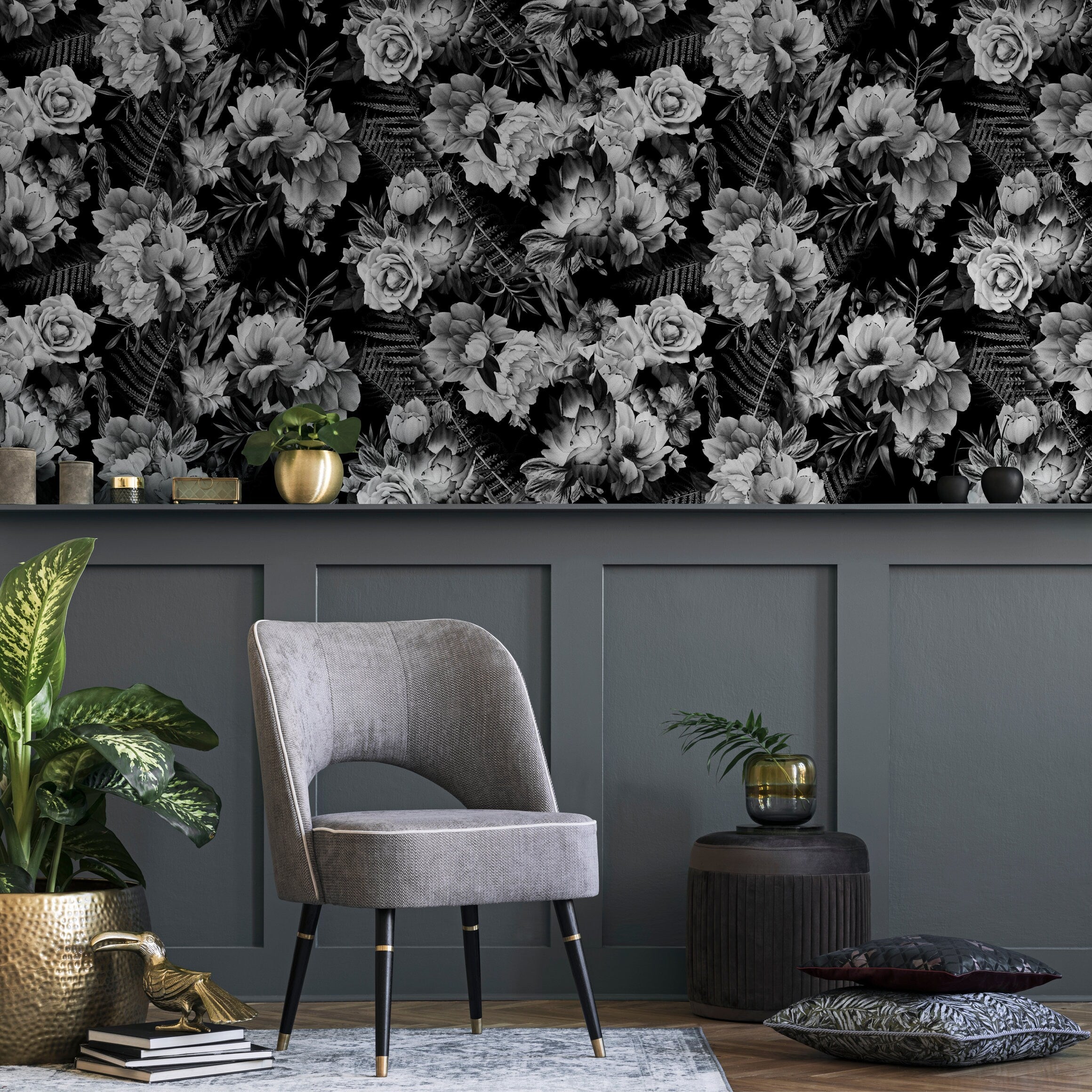 Floral Wallpaper With Dramatic Peonies And Roses In Black And White - B099