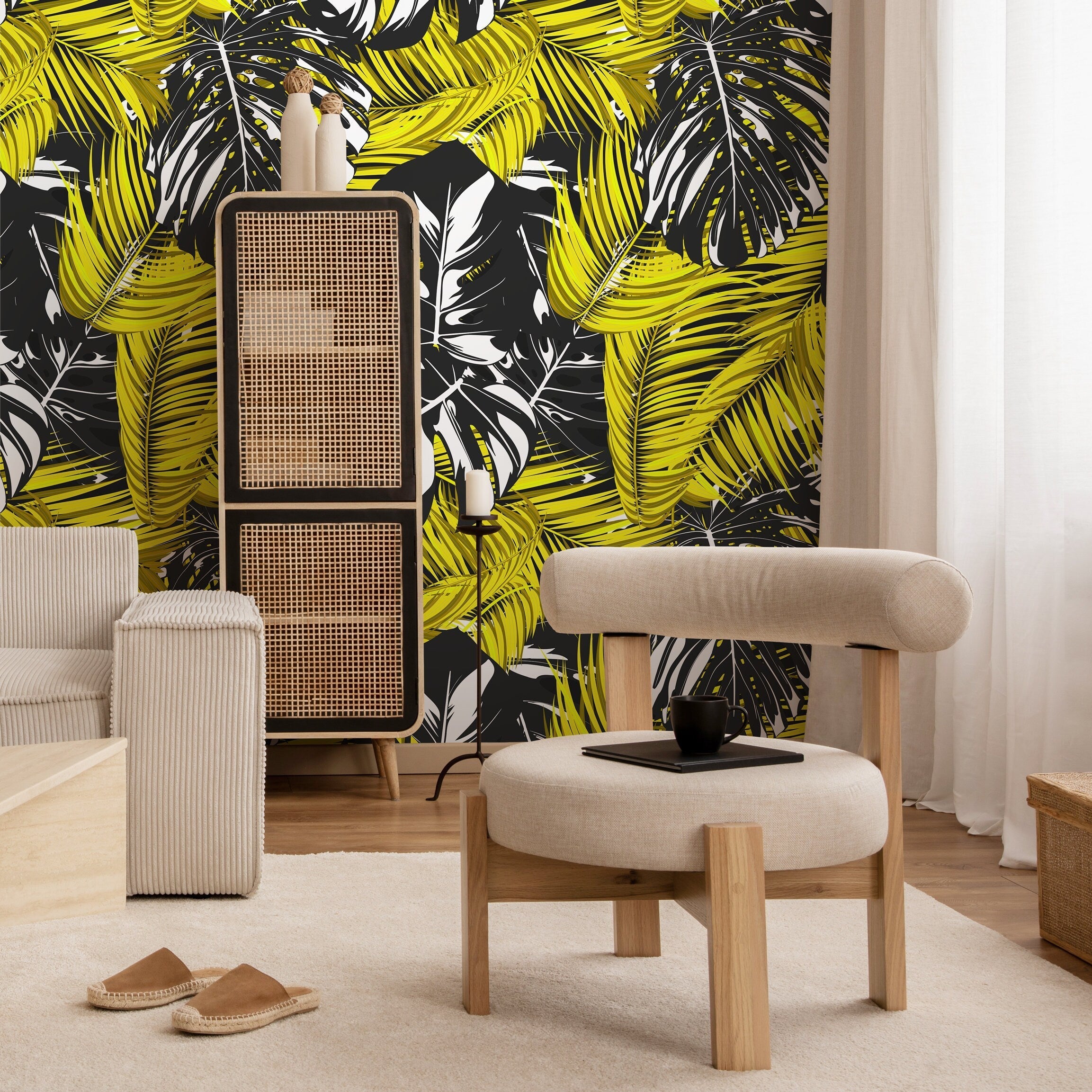 Tropical Wallpaper Featuring Bold Leaves In Yellow, Black, And White - B139