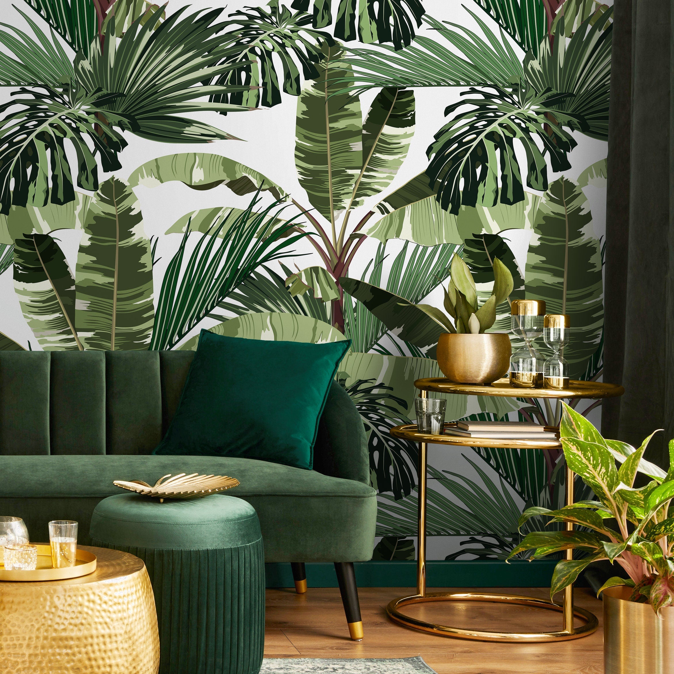 Tropical Wallpaper With Large Jungle Leaves In Green And Brown - B151