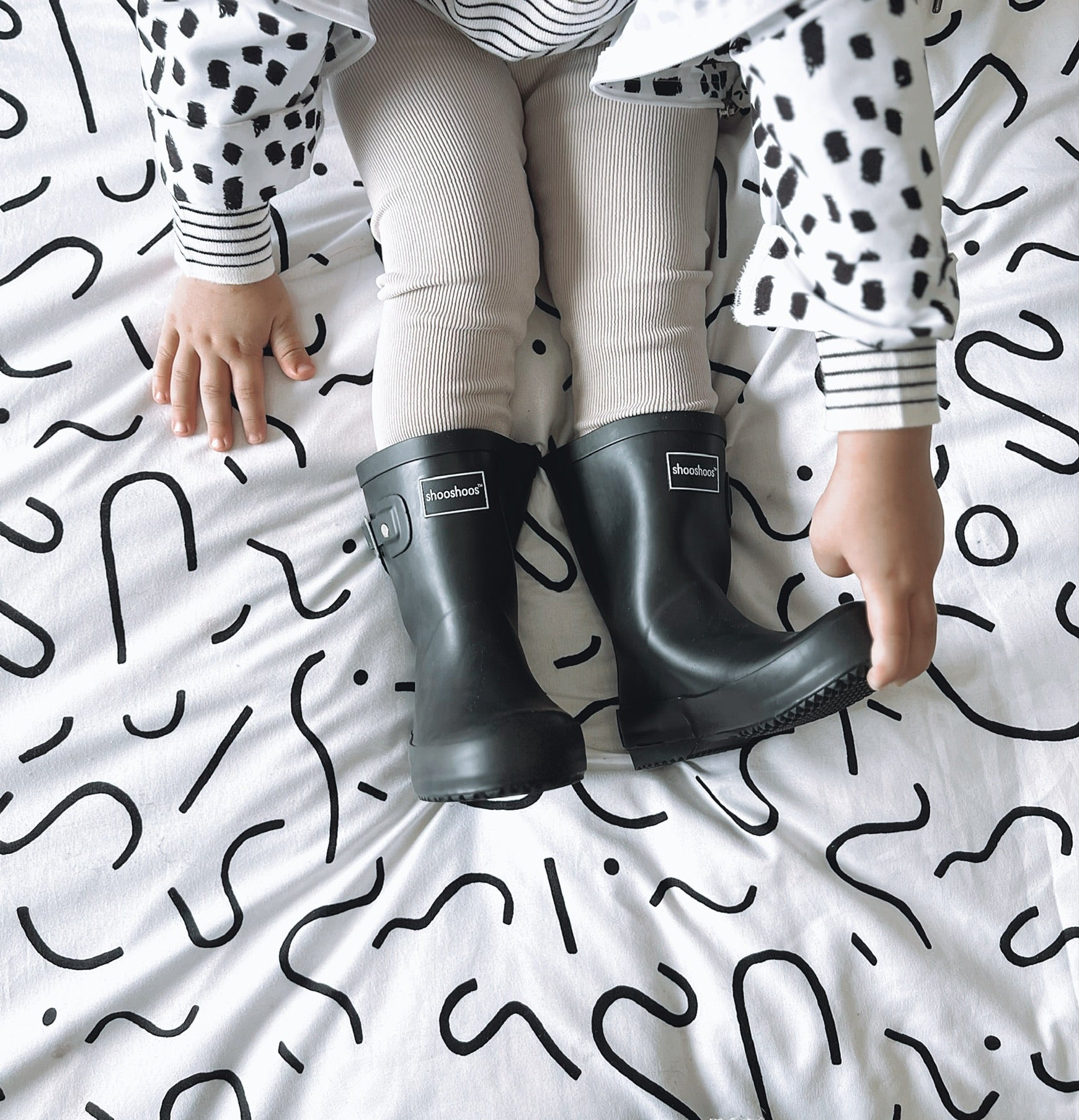 Toddler Rain Boots in Black - Arrow