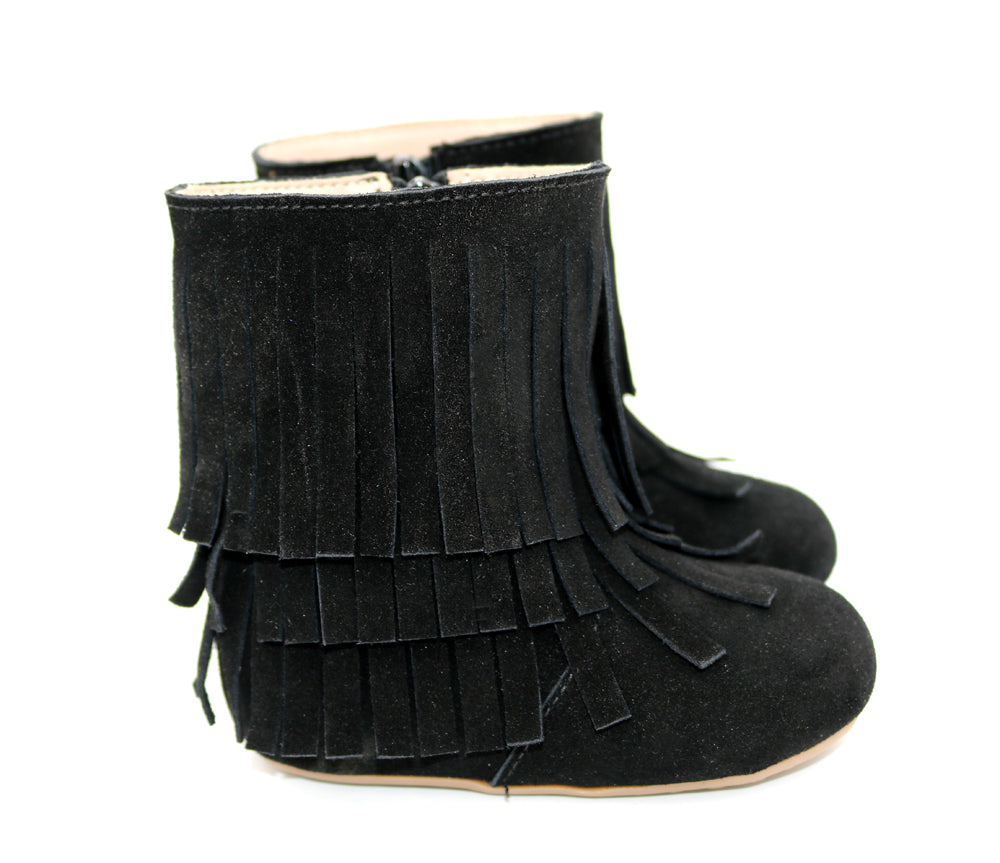 Kenzie Fringe 𝐁𝐎𝐎𝐓𝐒 - Black