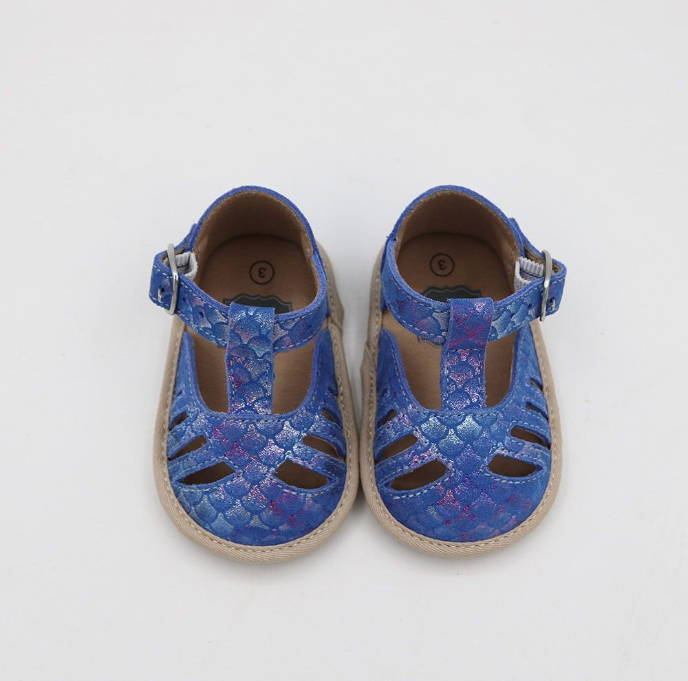 Gray Cutout Shoes - Mermaid Scales (blue)
