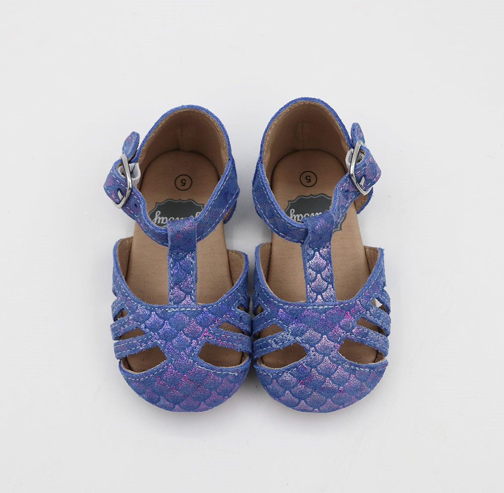 Gray Cutout Shoes - Mermaid Scales (blue)