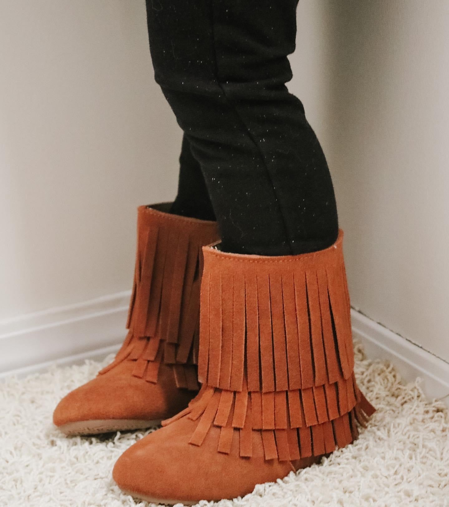 Kenzie Fringe 𝐁𝐎𝐎𝐓𝐒 - Brown