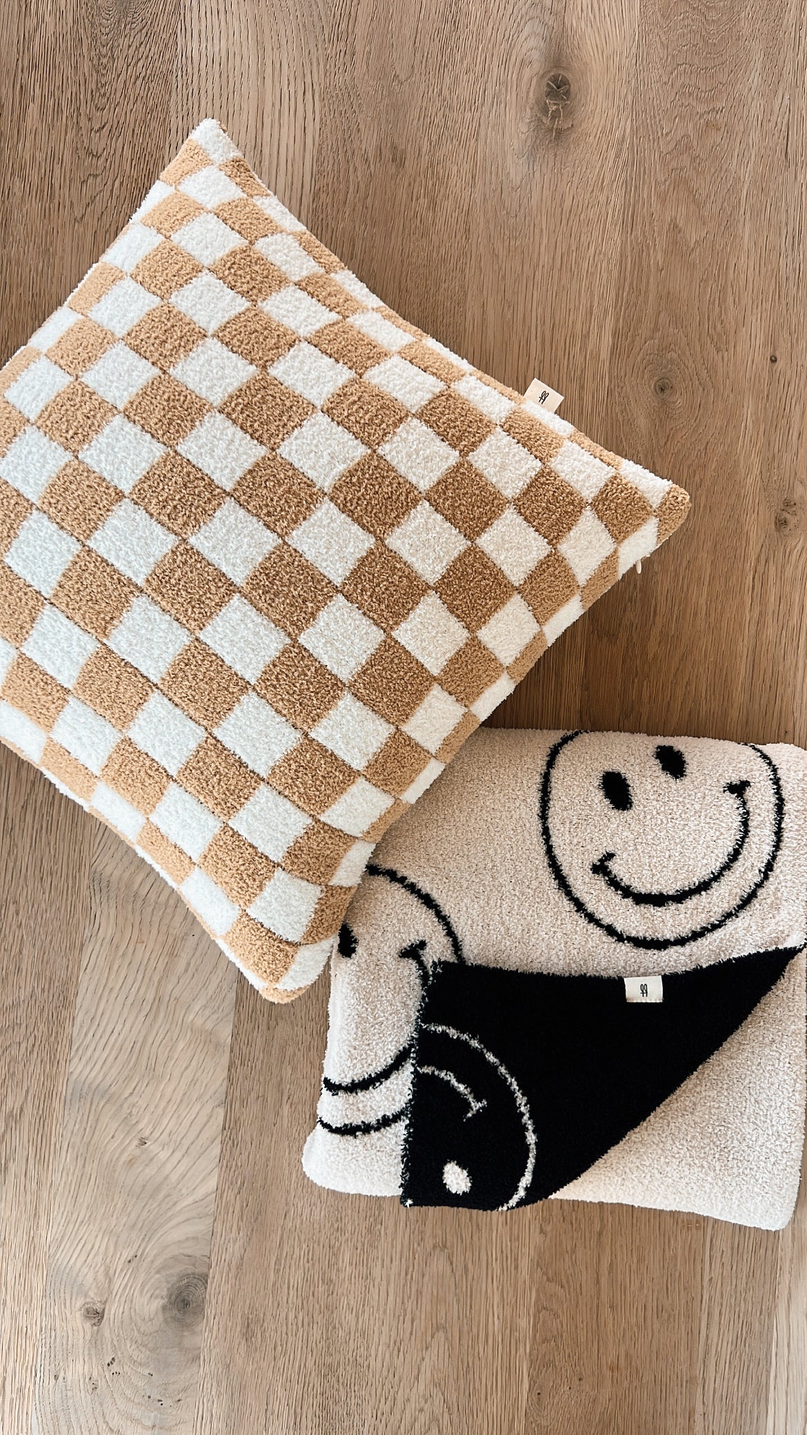 Plush Blanket | Just Smile Black & White