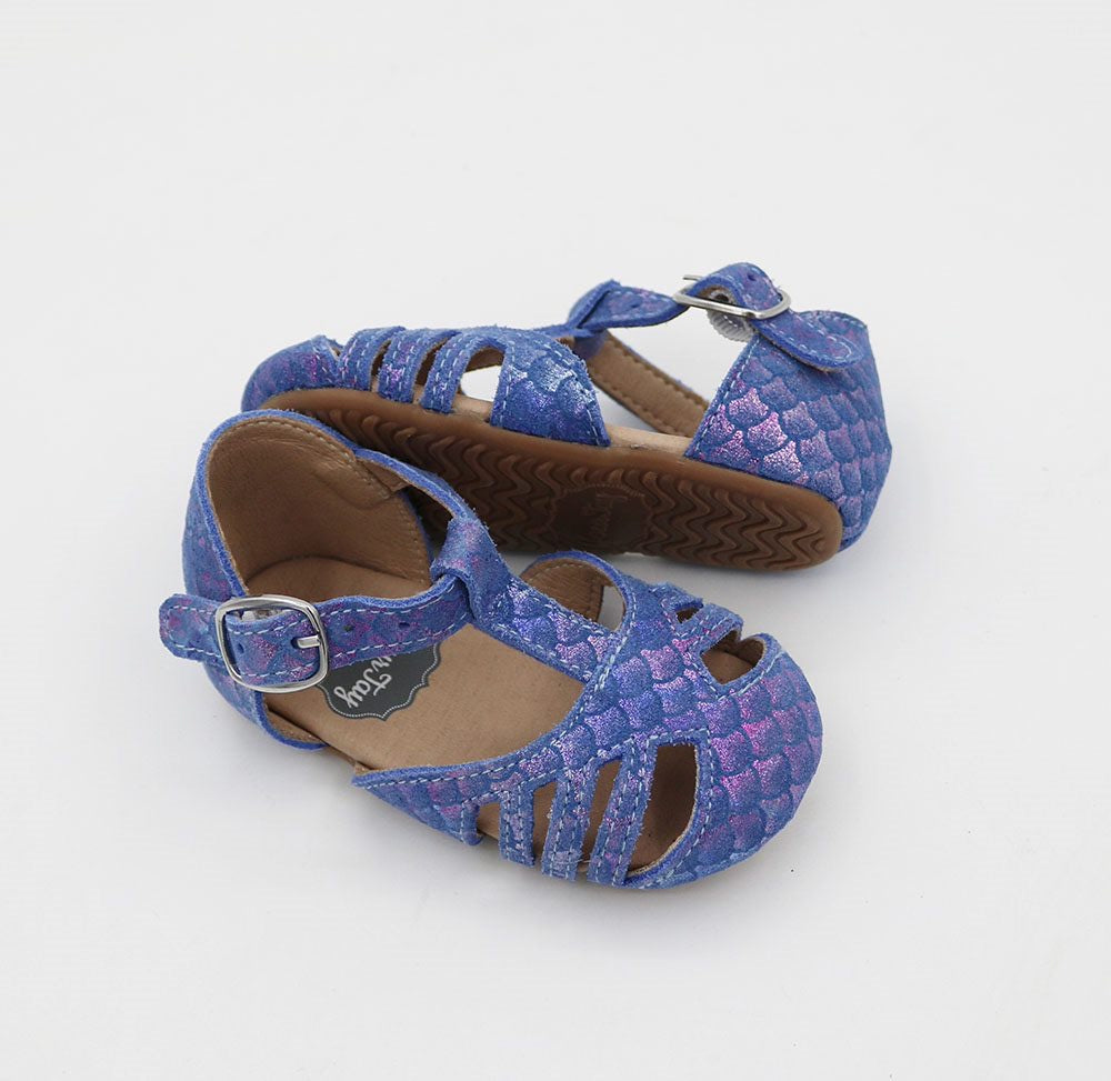 Gray Cutout Shoes - Mermaid Scales (blue)