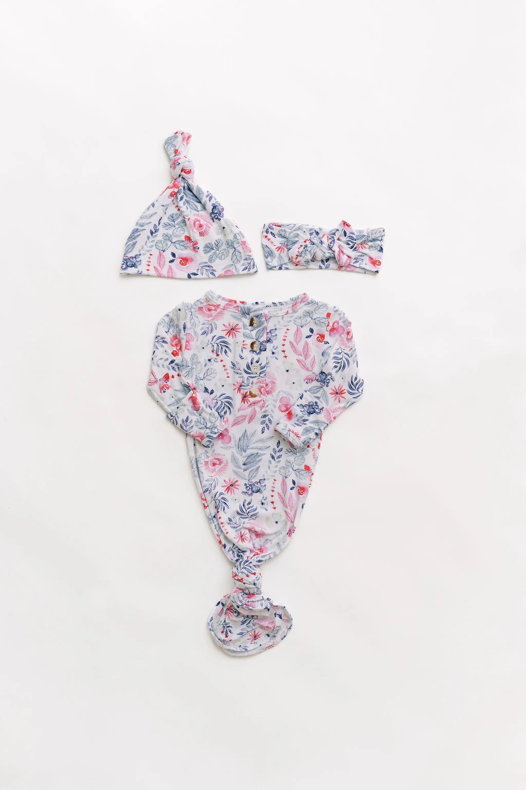 Stroller Society Knotted Baby Gown And Hat Set With Headband - Bloom (newborn-3 Months)