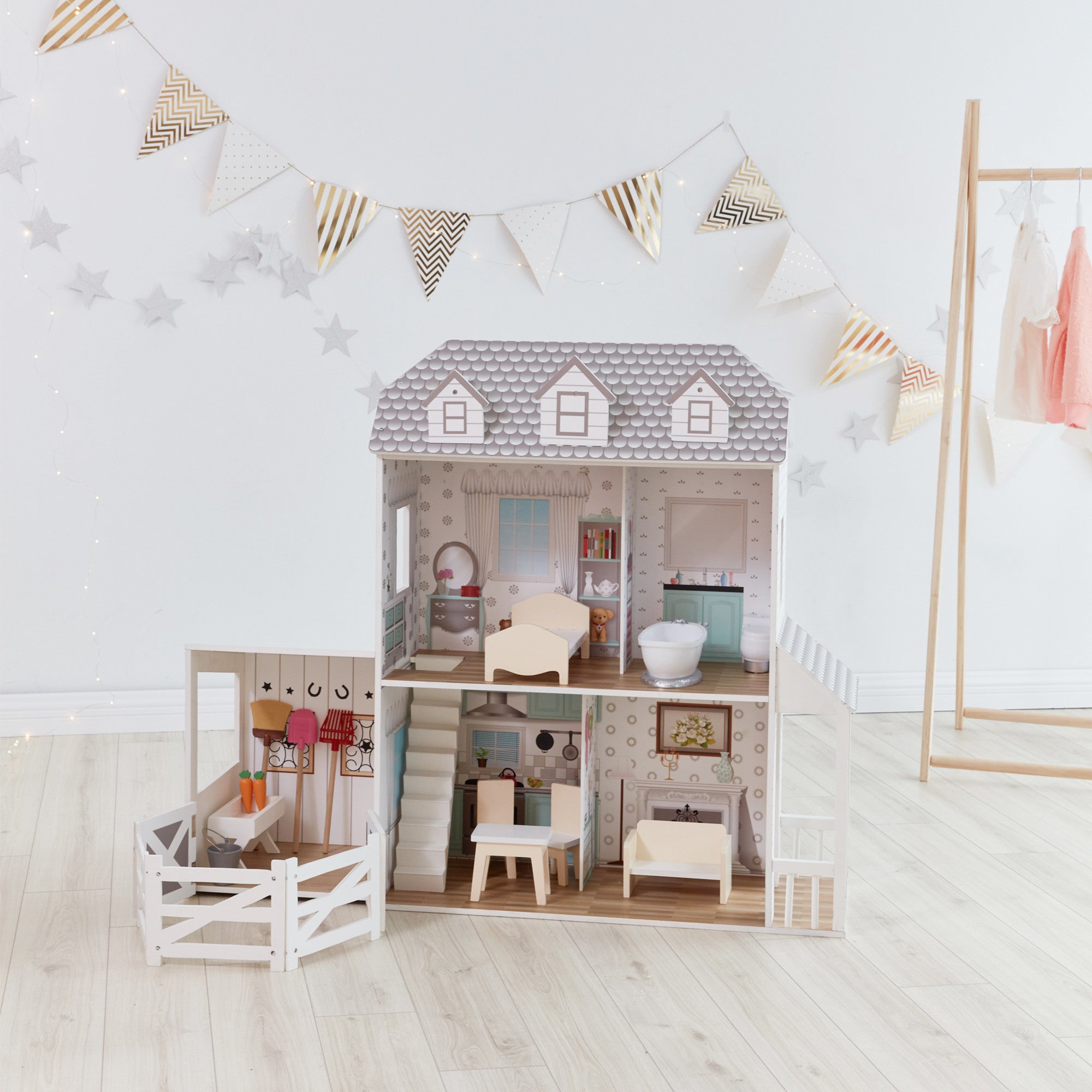Dreamland Farm Dollhouse With 14 Accessories, White/gray