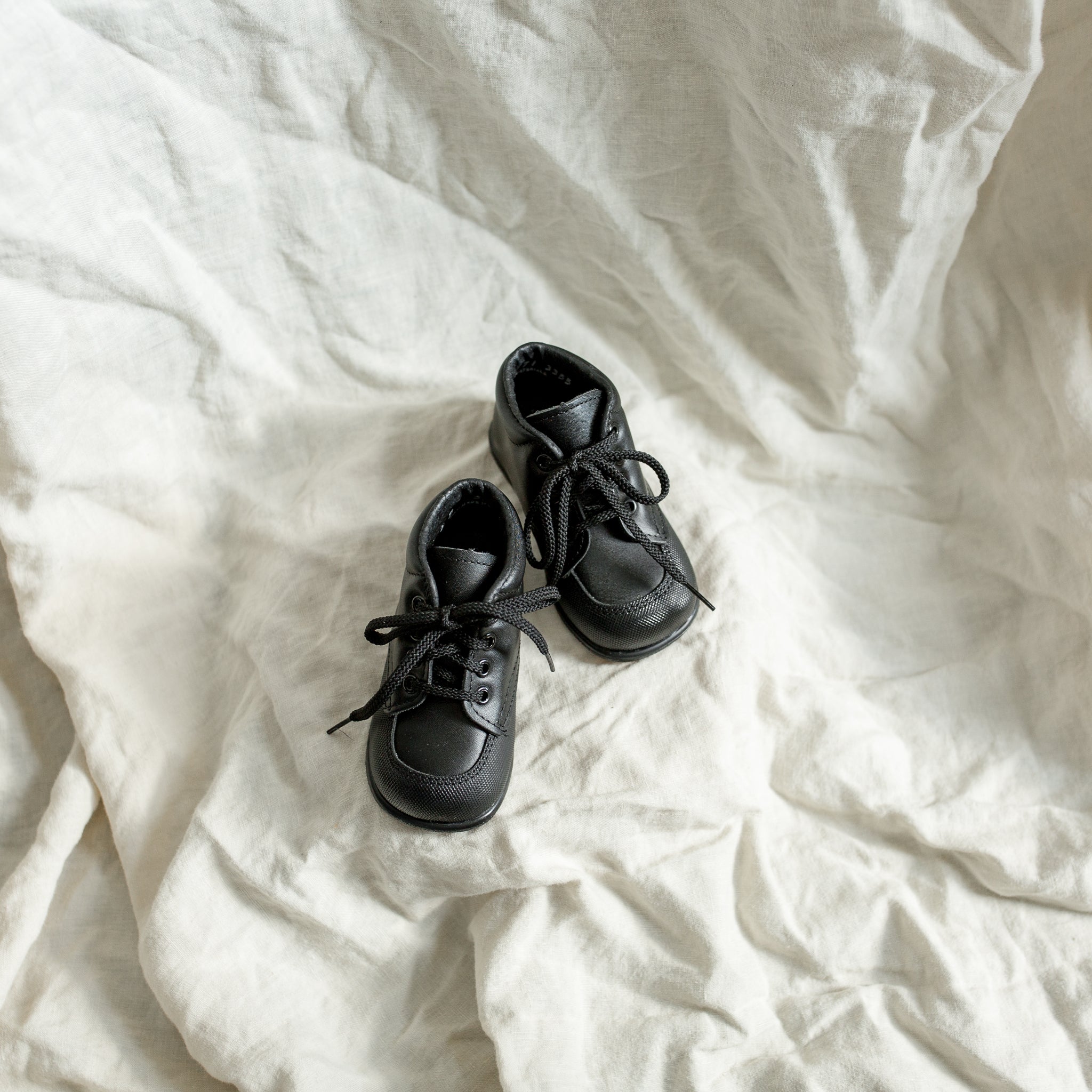 Jamie First Walker - Black (scuff Tip)