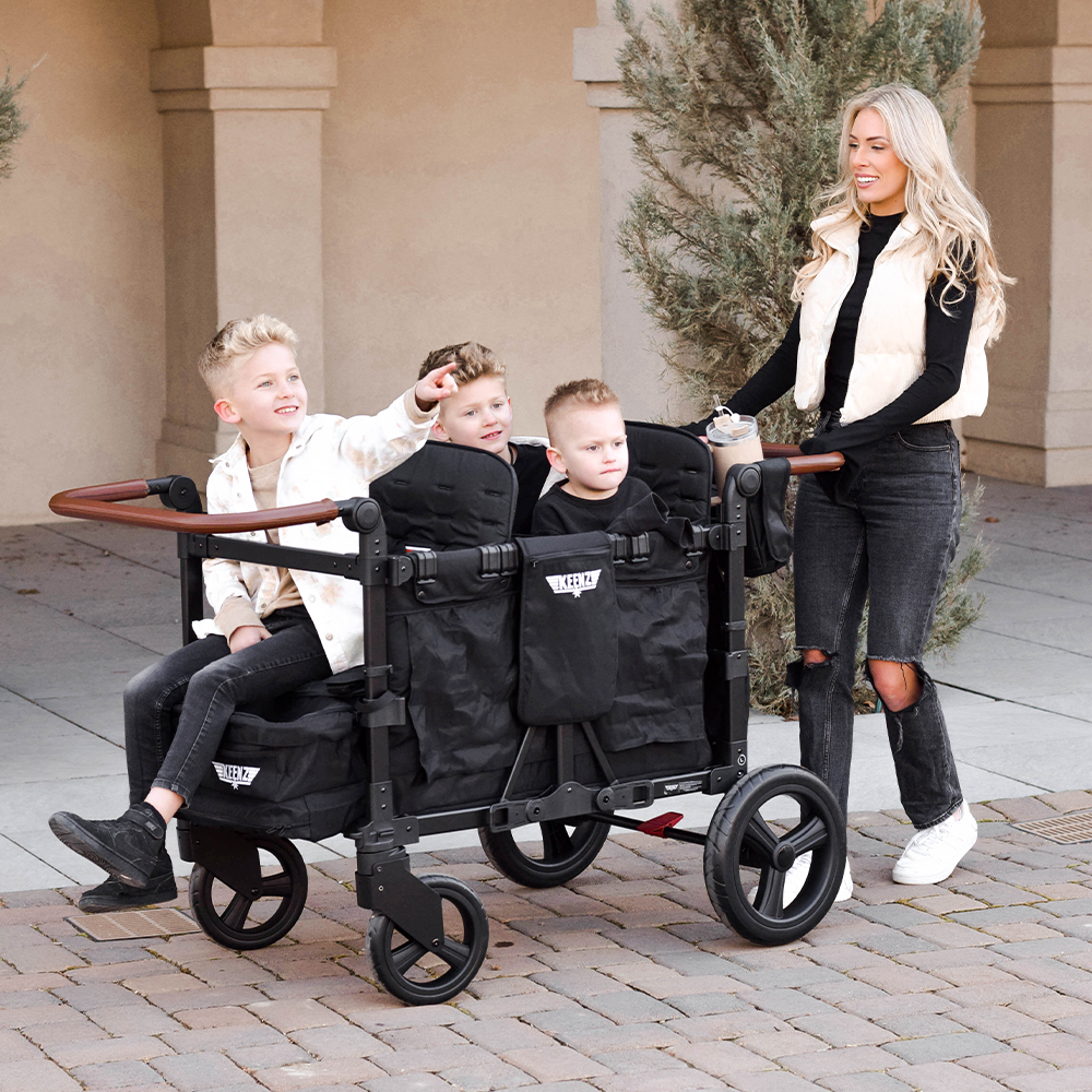 stroller wagon with seats Keenz Vyo͞o The Seating Chameleon Stroller Wagon 4-passenger