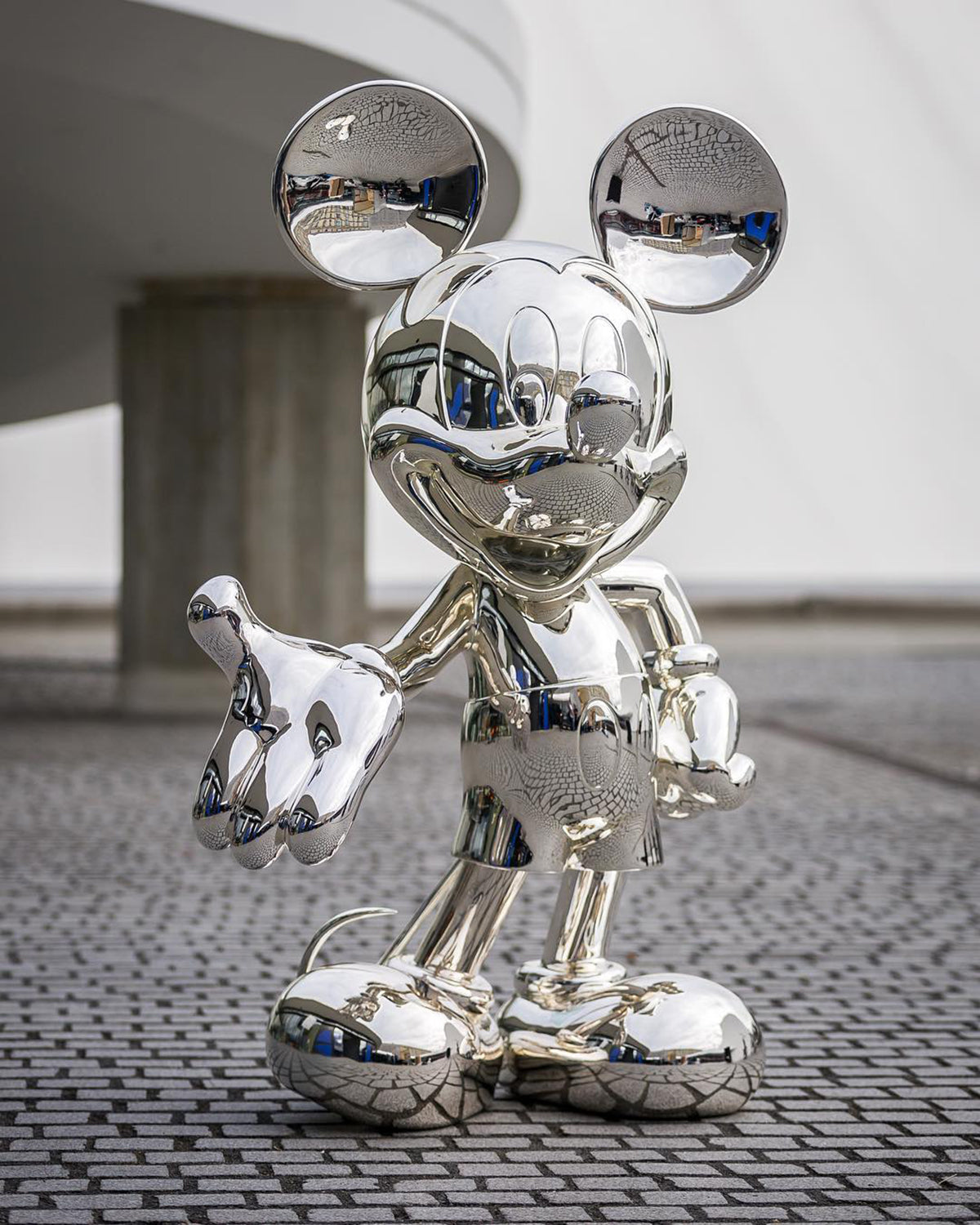 Mickey Mouse Welcome Silver 12in