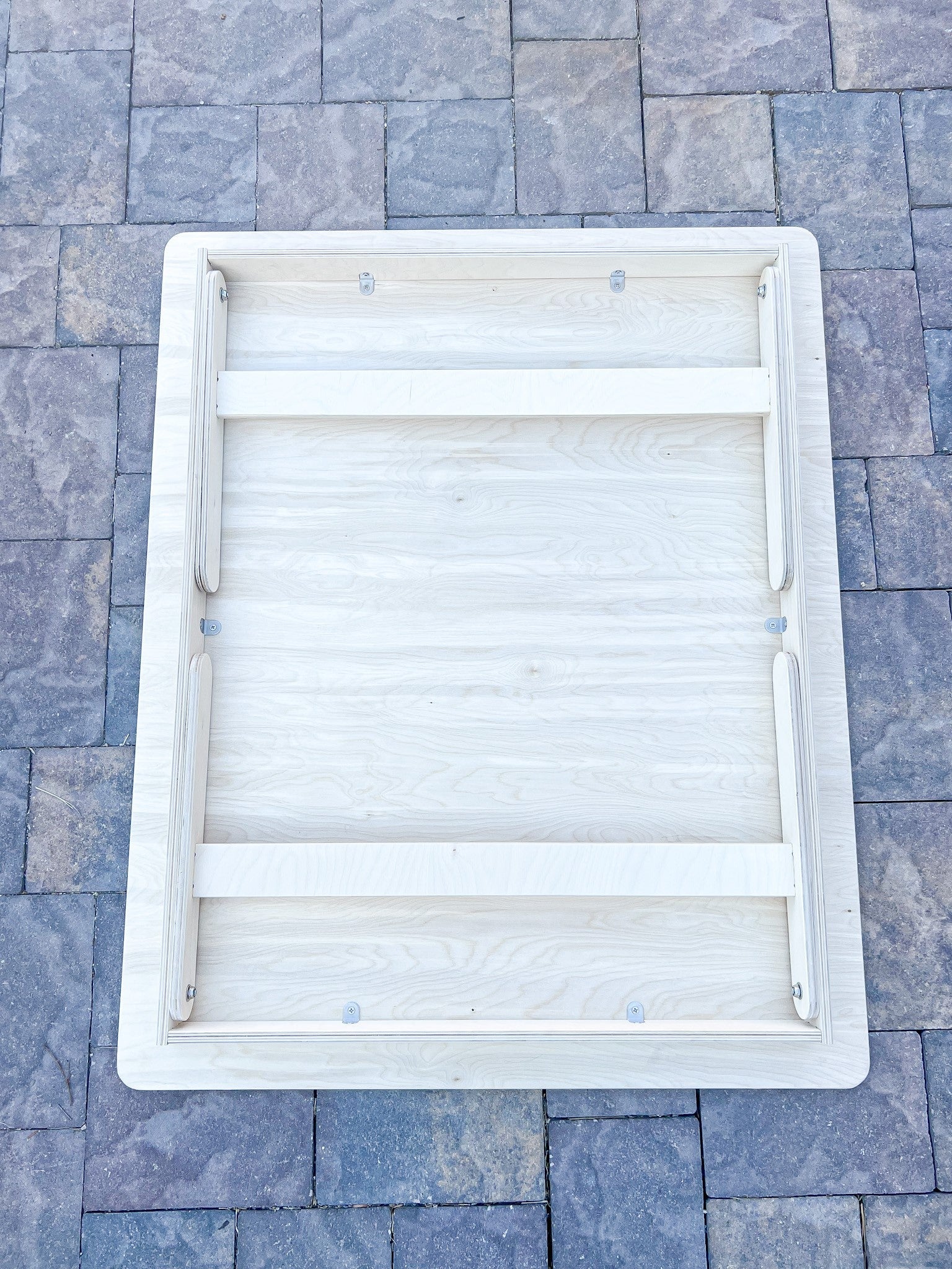 Leslie- Foldable Picnic Table