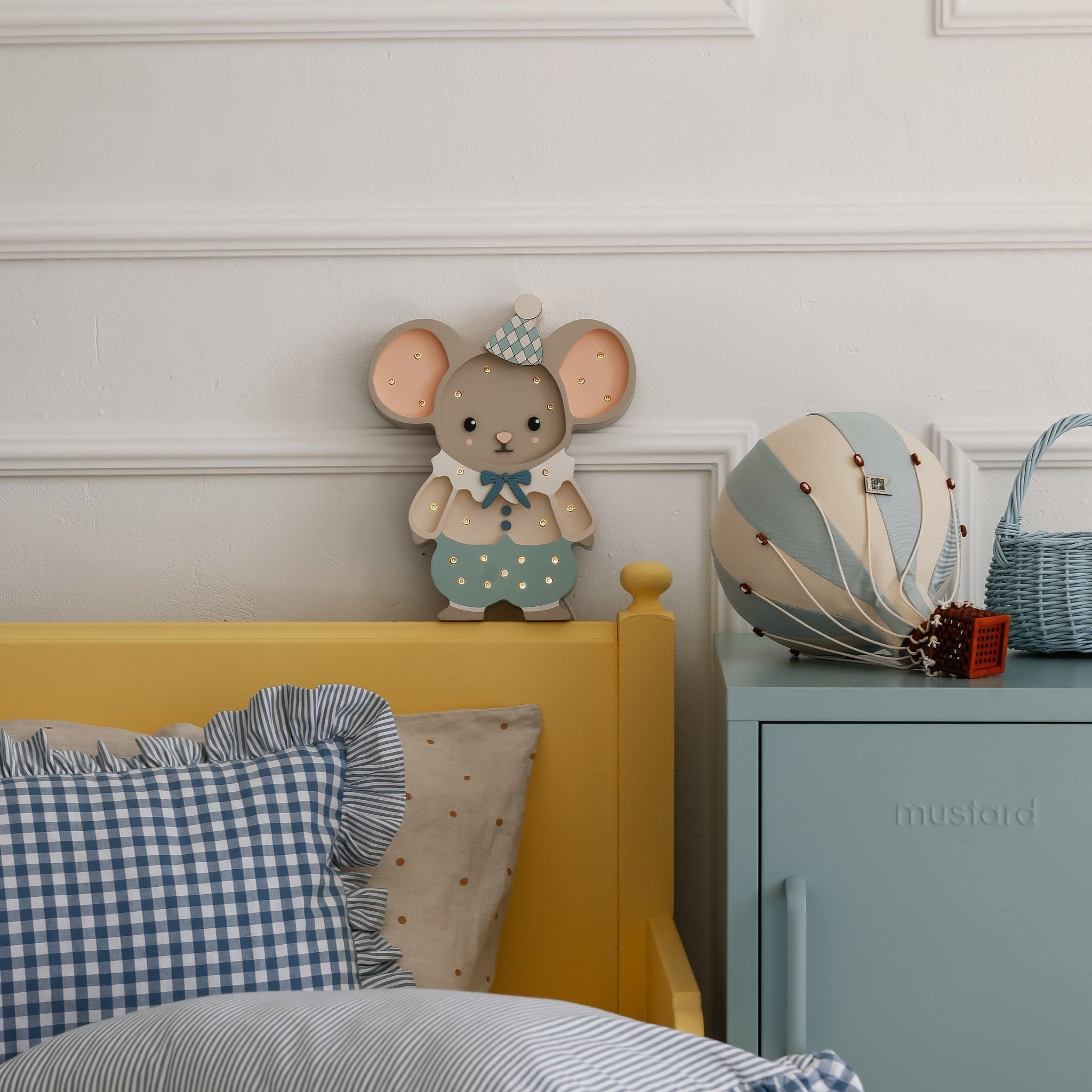 Felix The Mouse Lamp