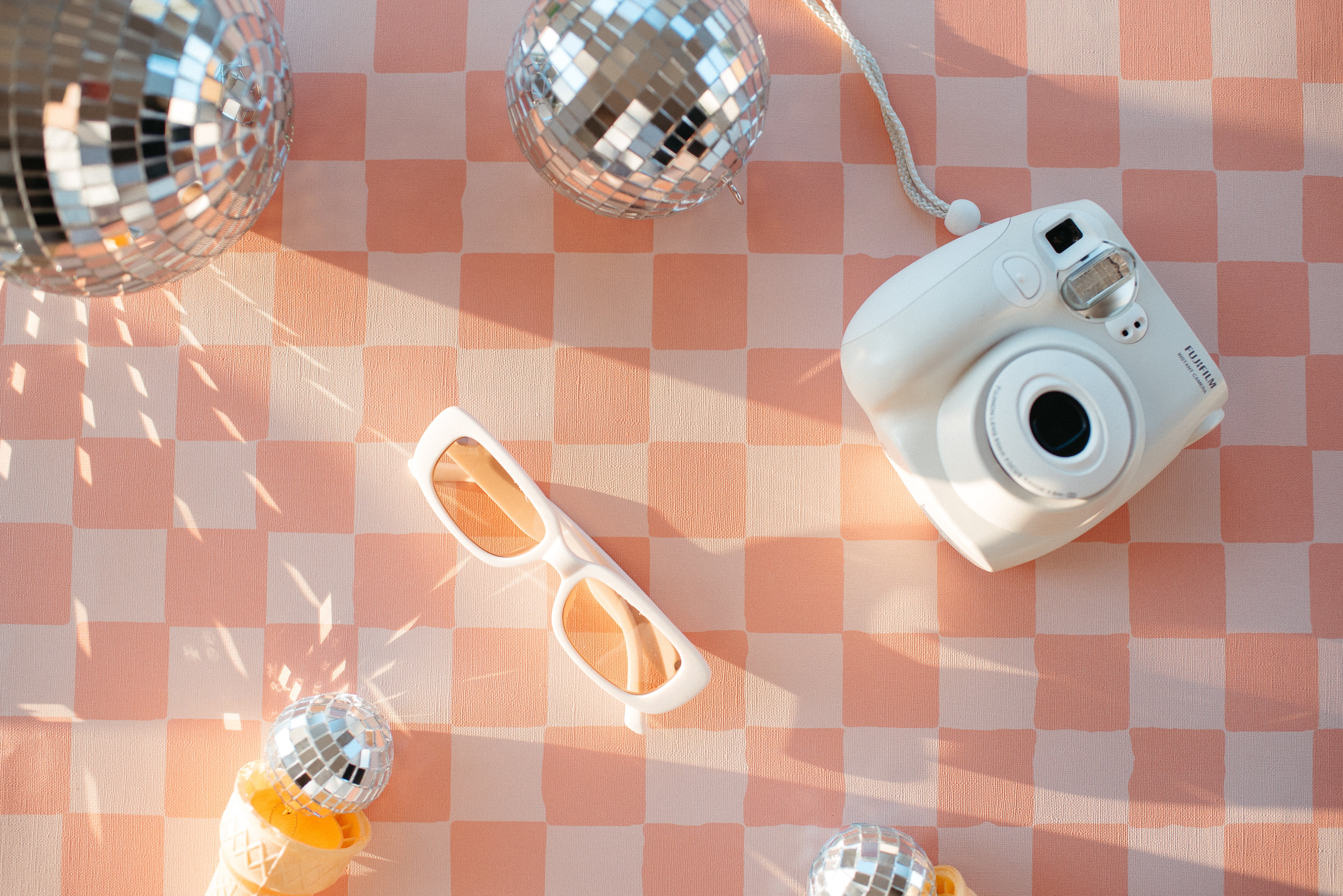 Rhea Wallpaper By Thread Mama