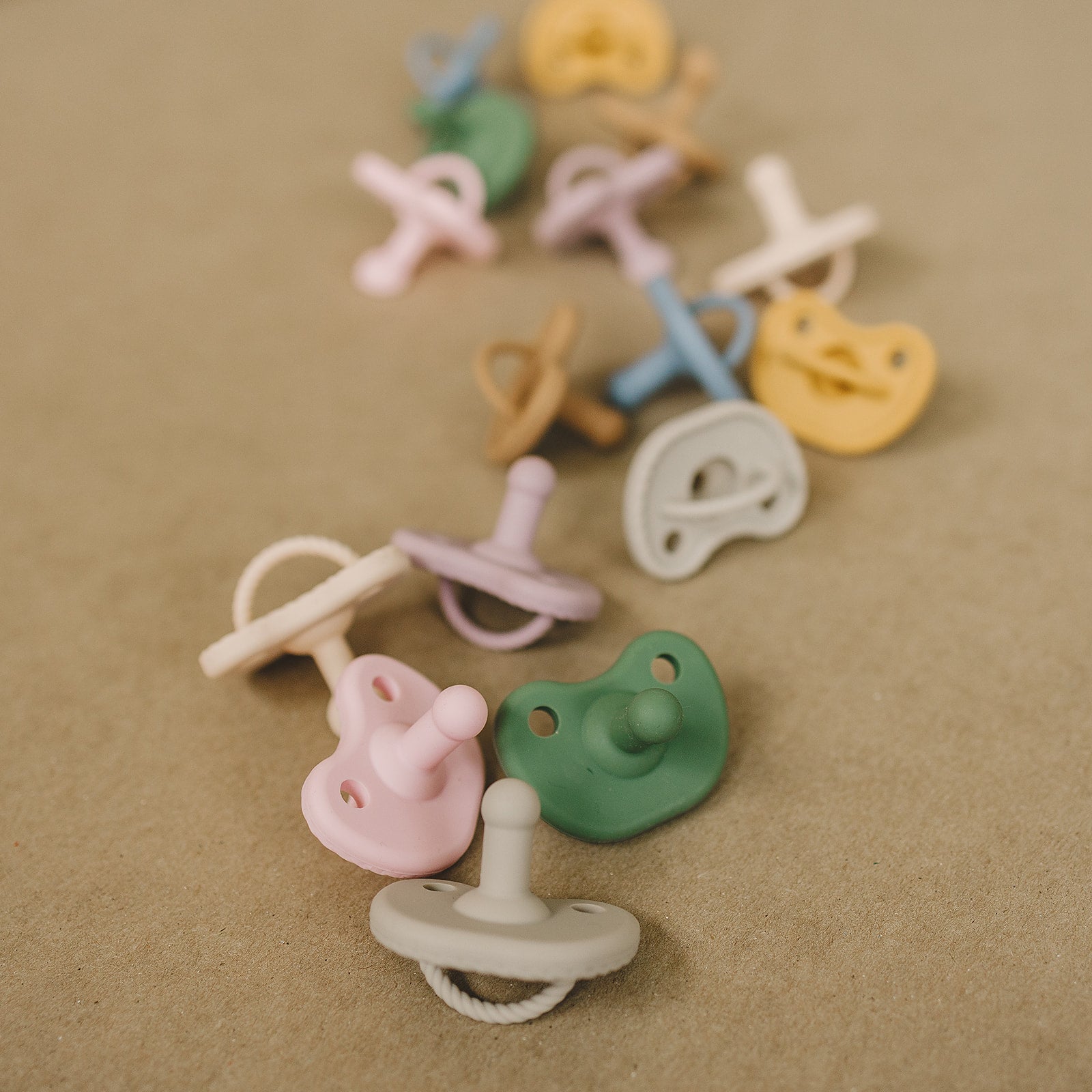 Round Shape Silicone Pacifiers (set Of 2)